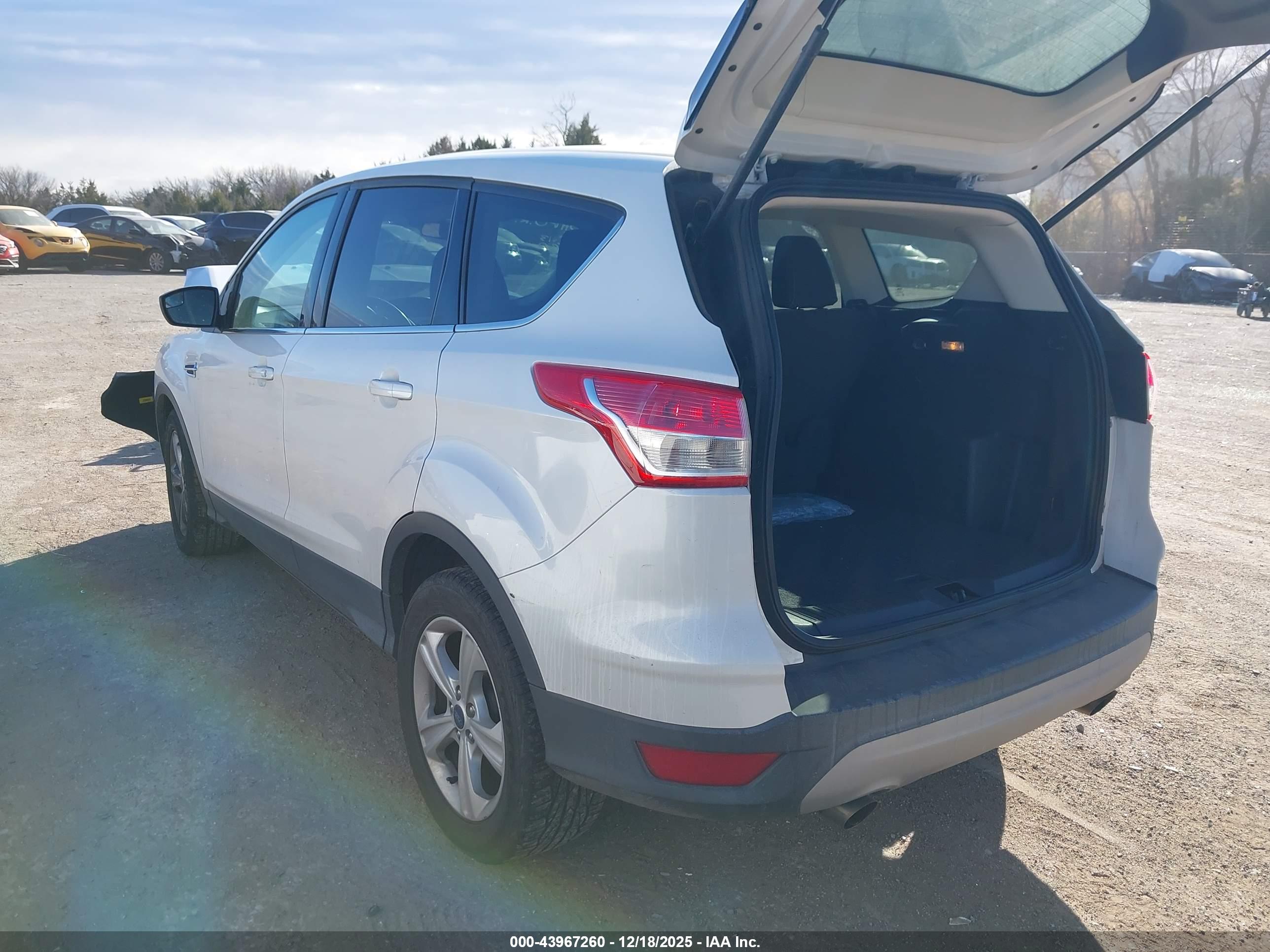 FORD ESCAPE image 3