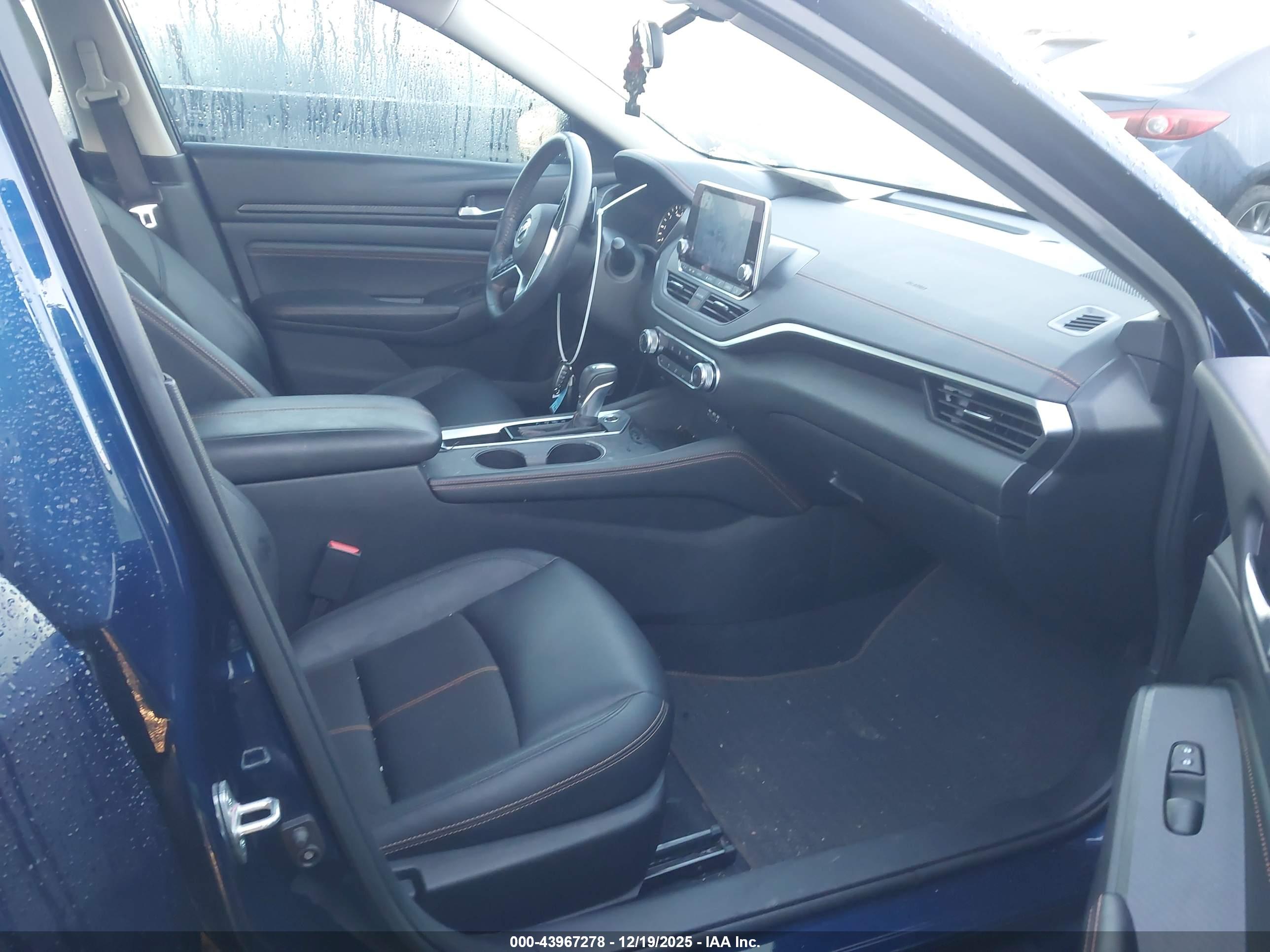 NISSAN ALTIMA image 5
