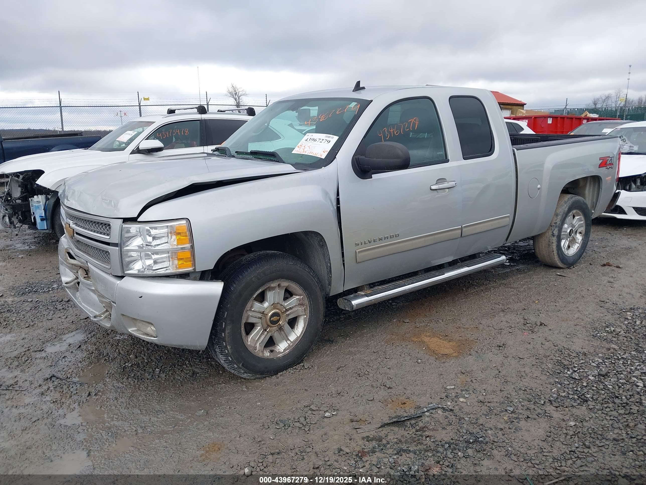 CHEVROLET SILVERADO image 2