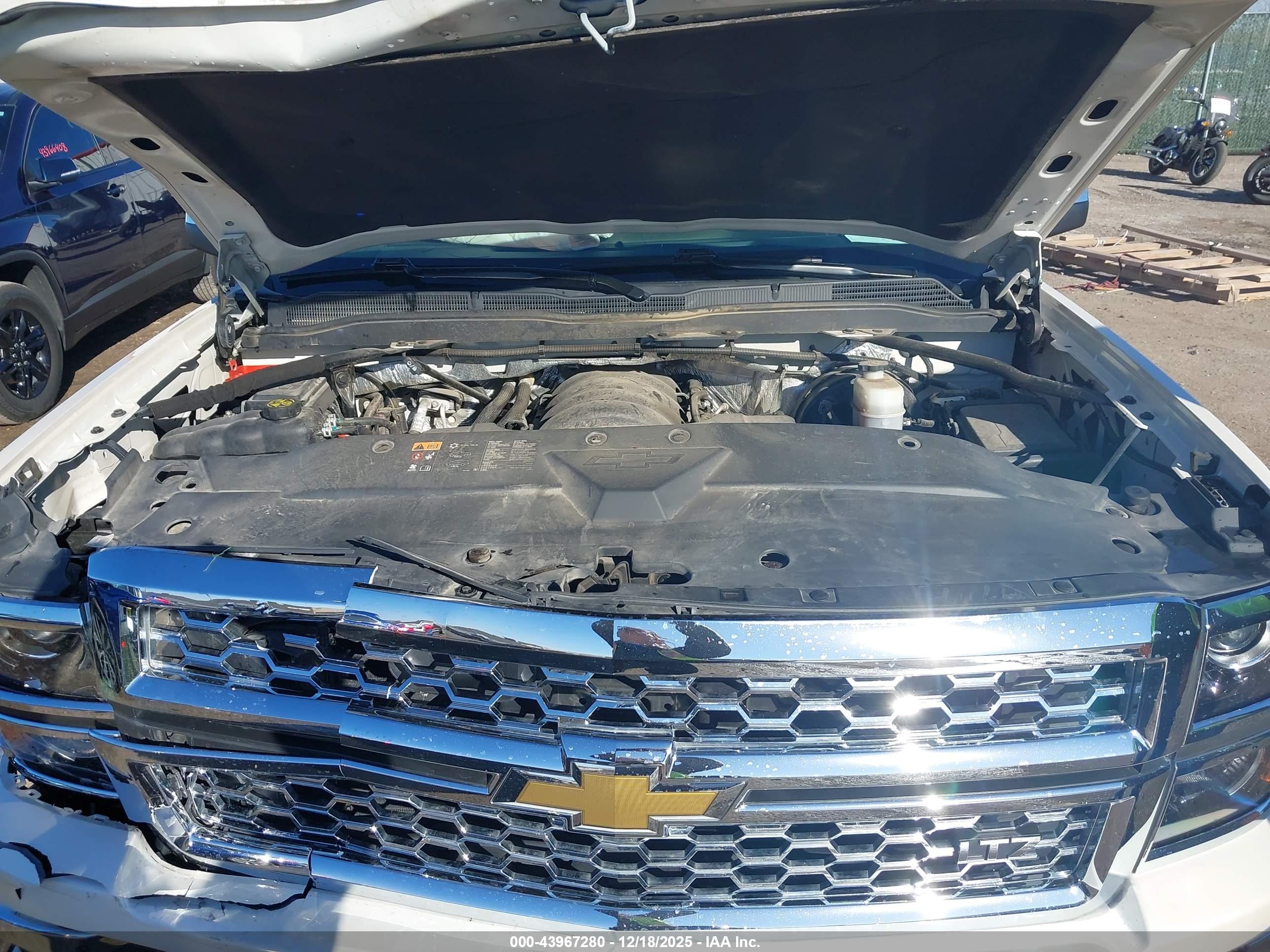 CHEVROLET SILVERADO image 10