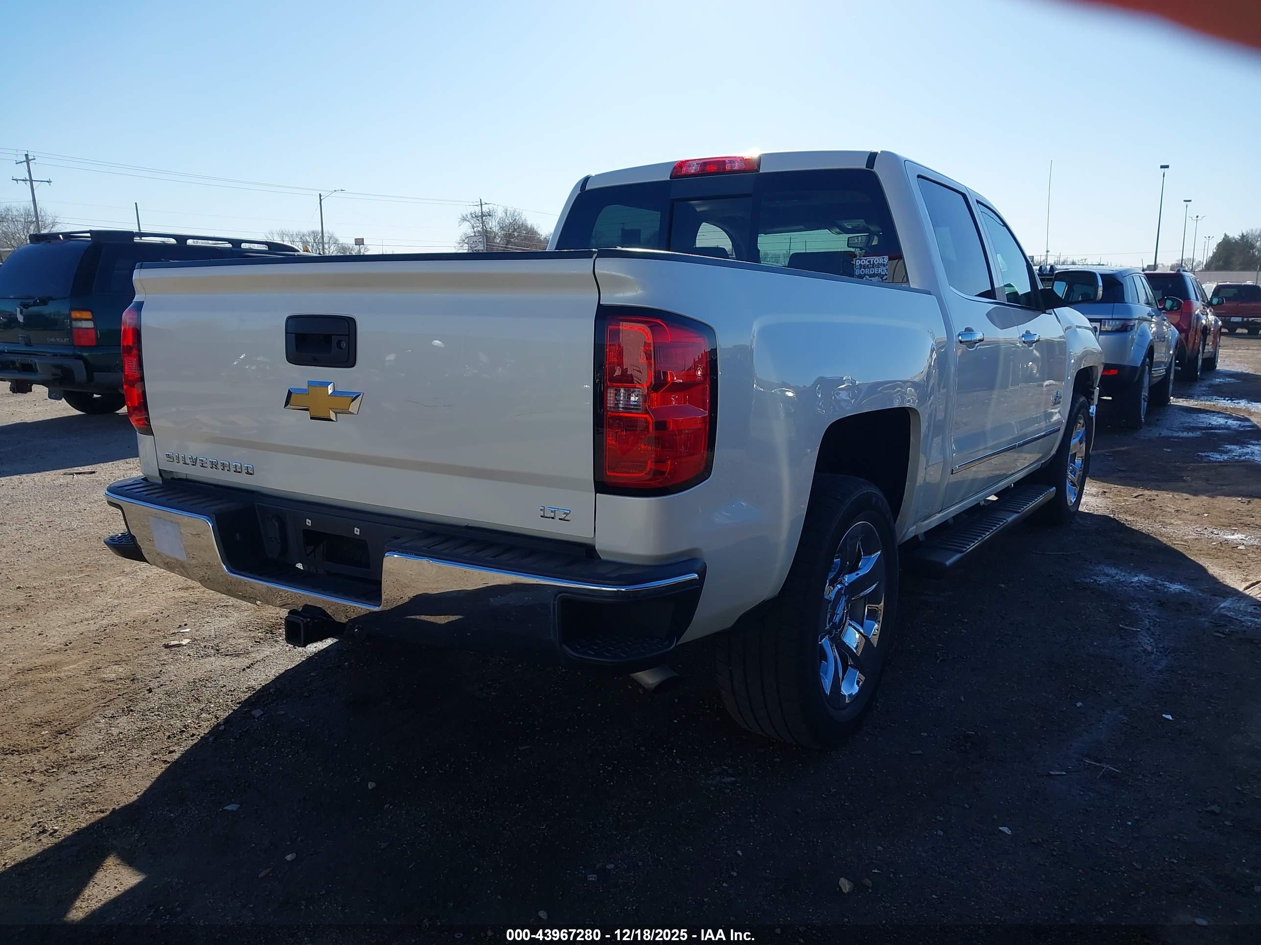 CHEVROLET SILVERADO image 4