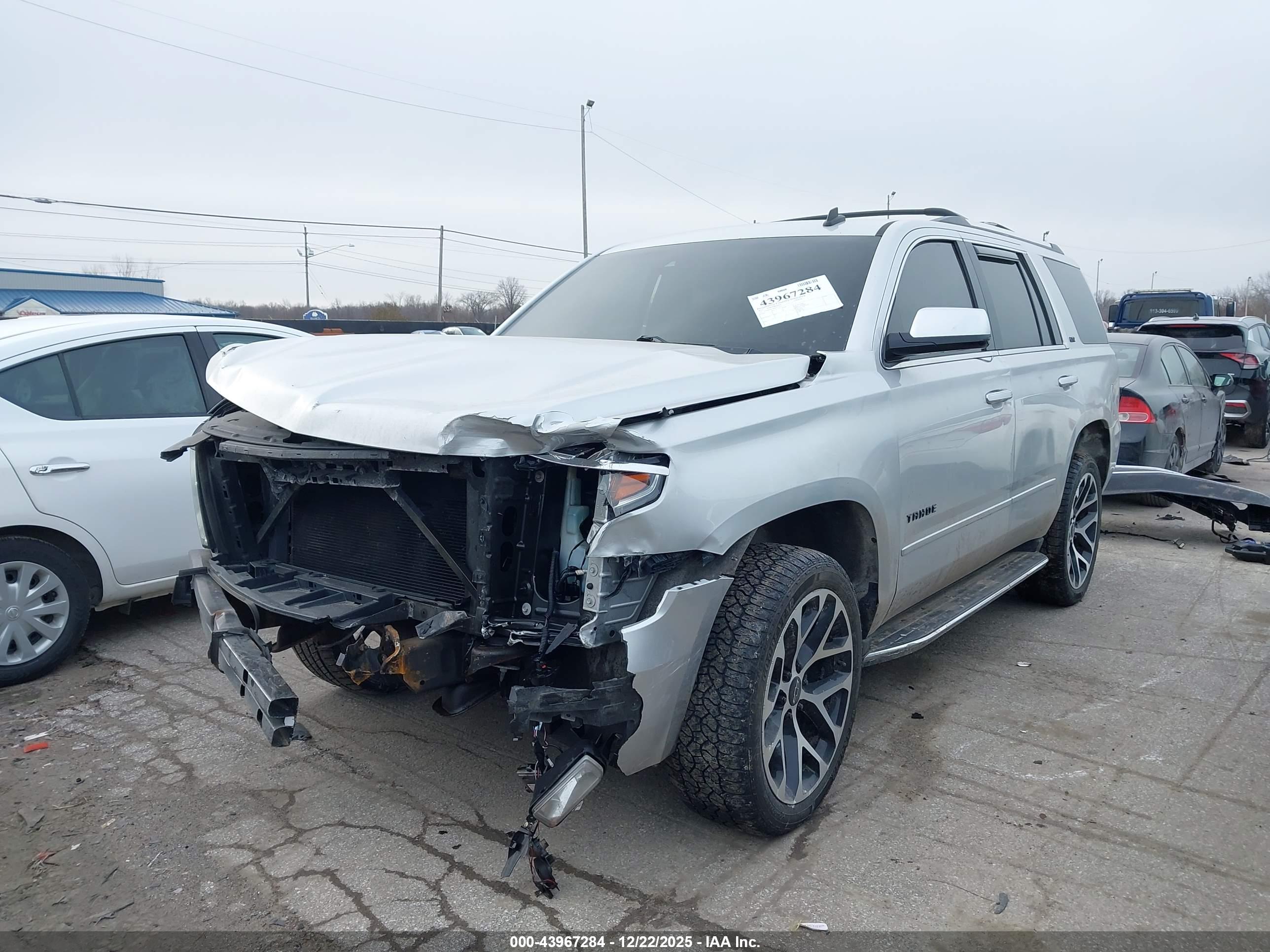 CHEVROLET TAHOE image 2