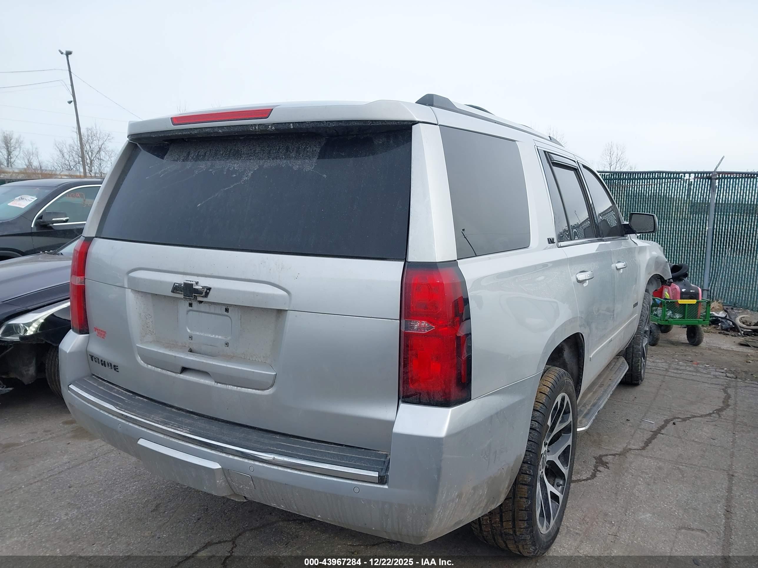 CHEVROLET TAHOE image 4