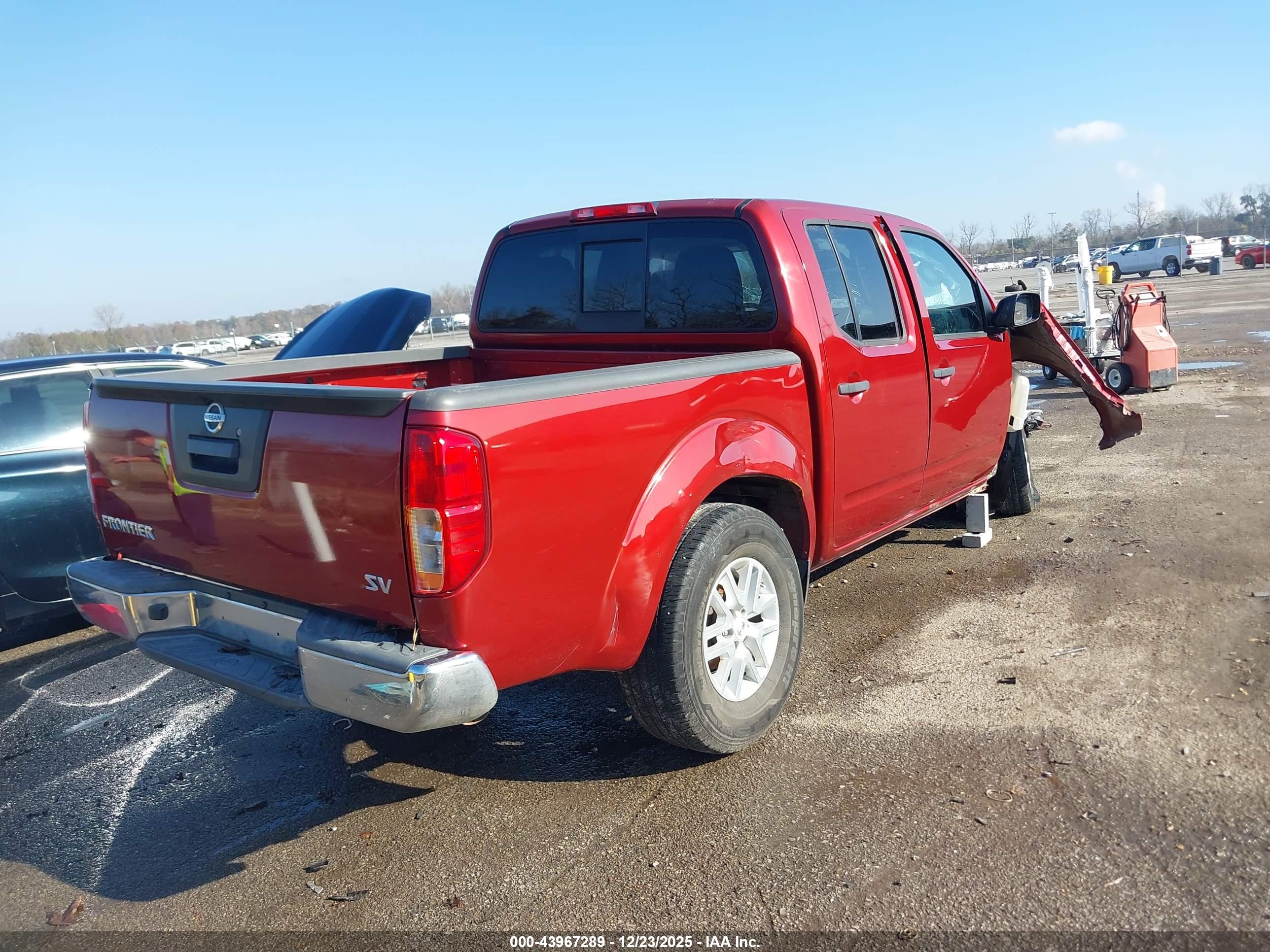 NISSAN FRONTIER image 4