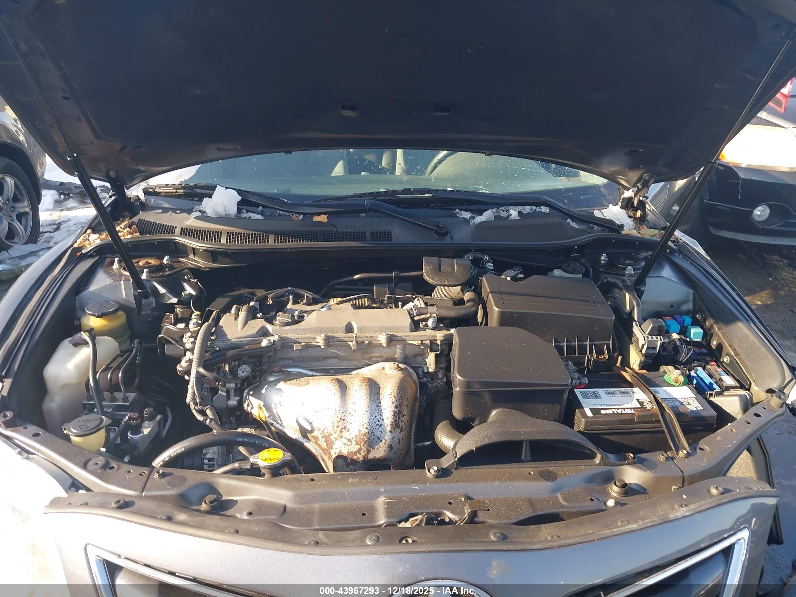 TOYOTA CAMRY image 10