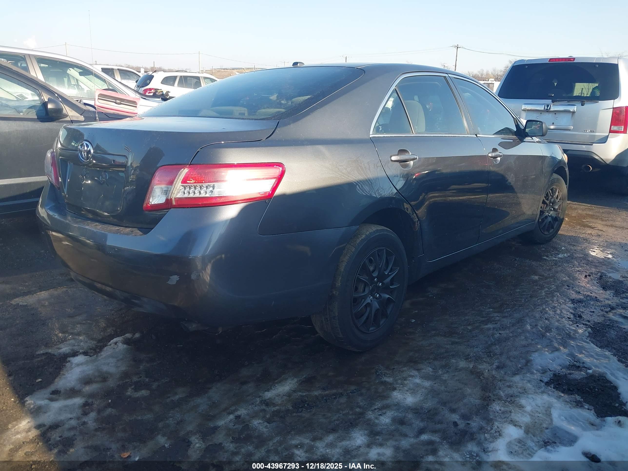TOYOTA CAMRY image 4