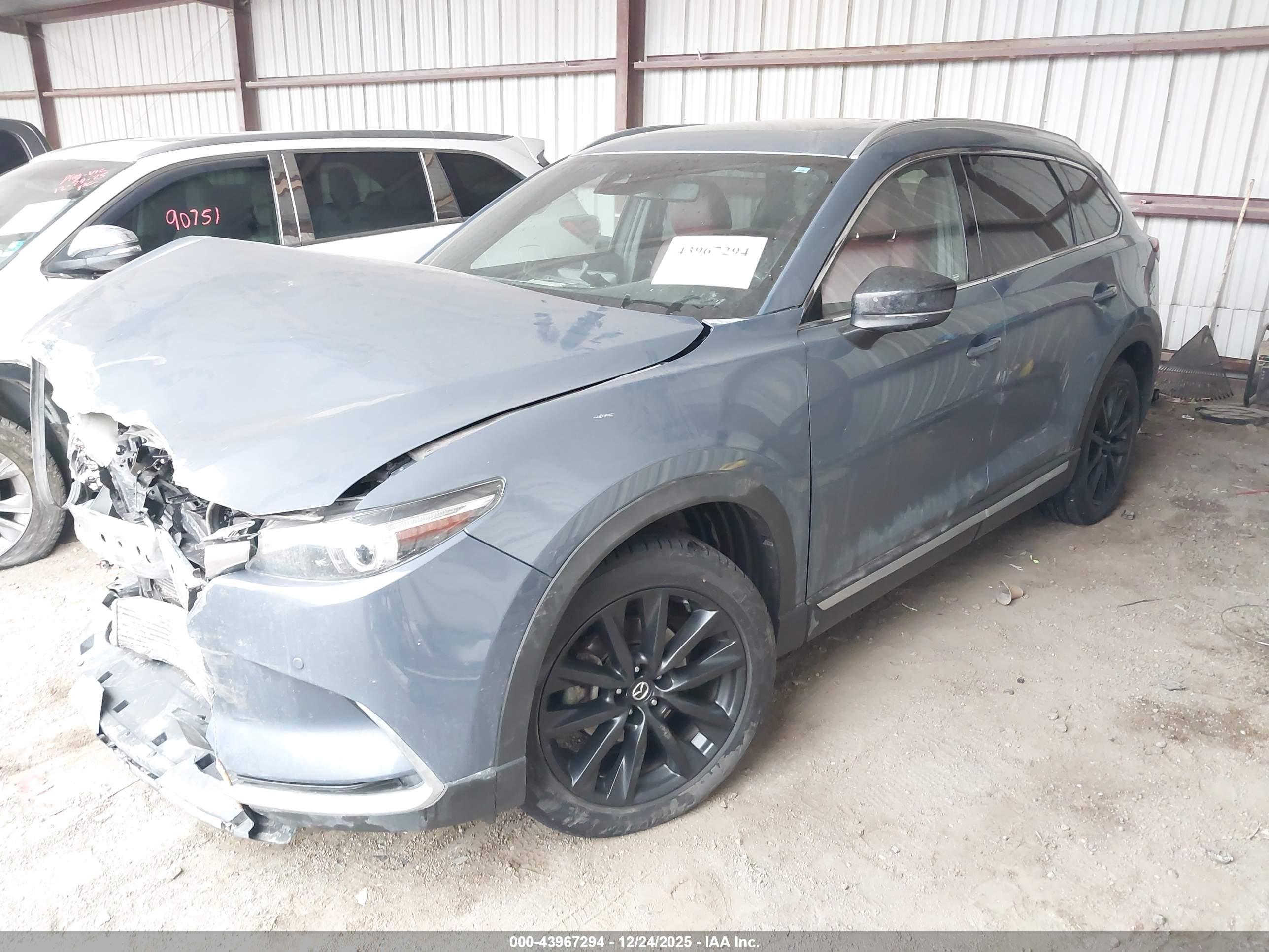 MAZDA CX-9 image 2