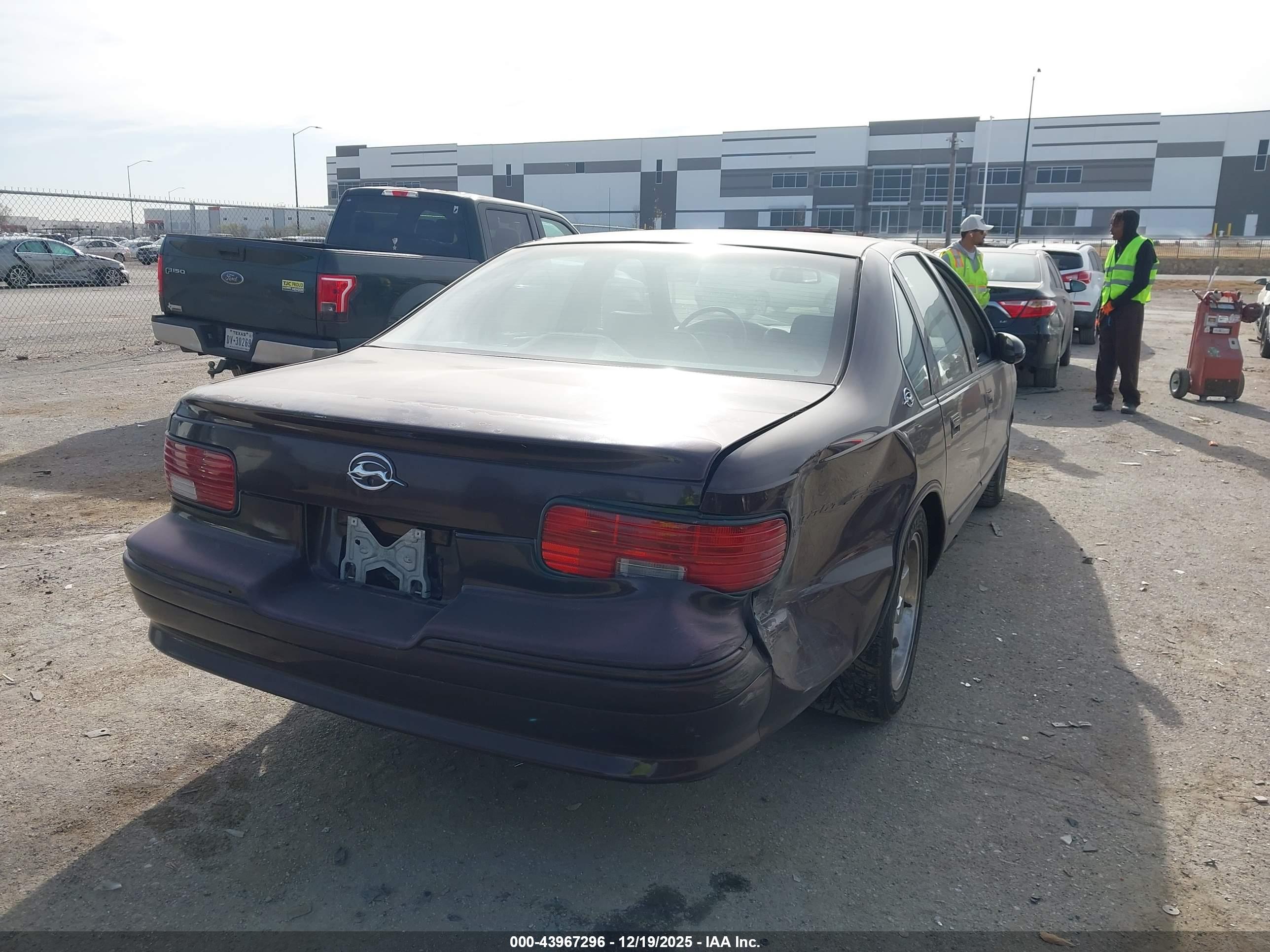 CHEVROLET CAPRICE image 4