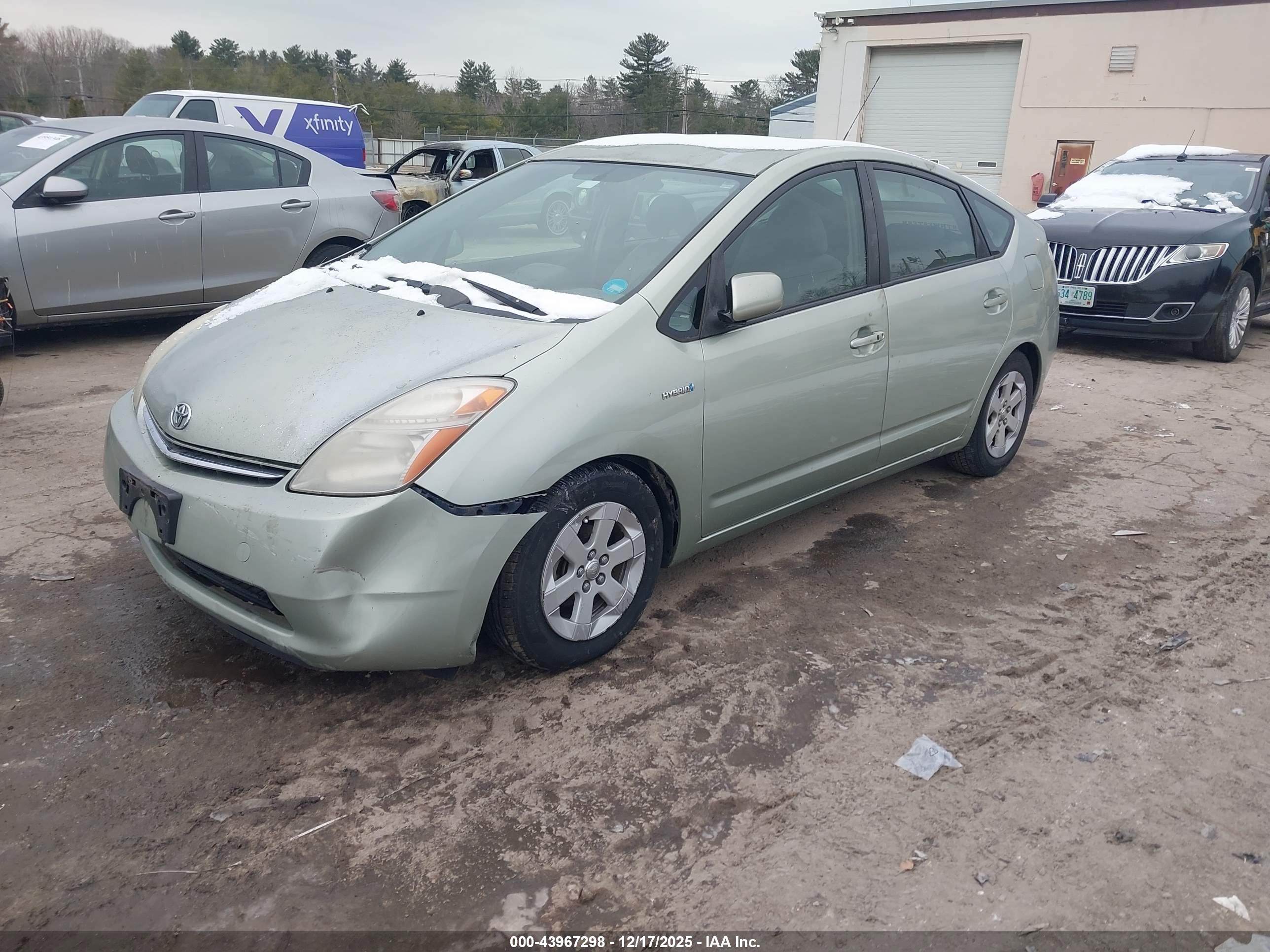 TOYOTA PRIUS image 2