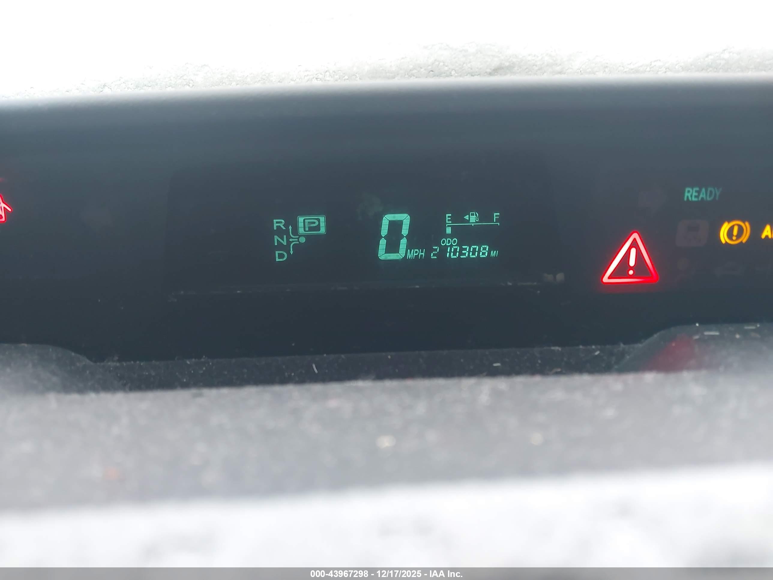 TOYOTA PRIUS image 7