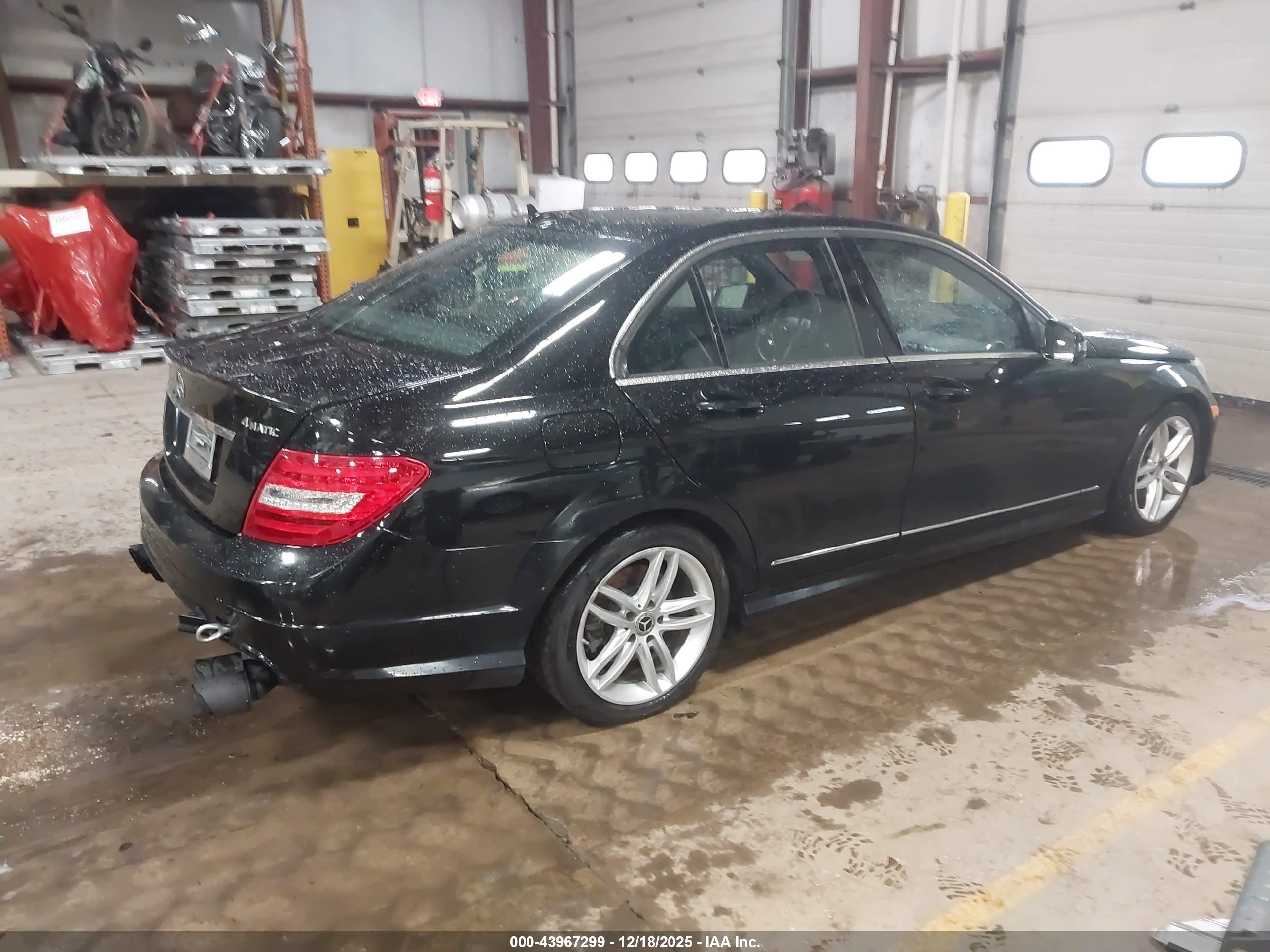 MERCEDES-BENZ C image 4