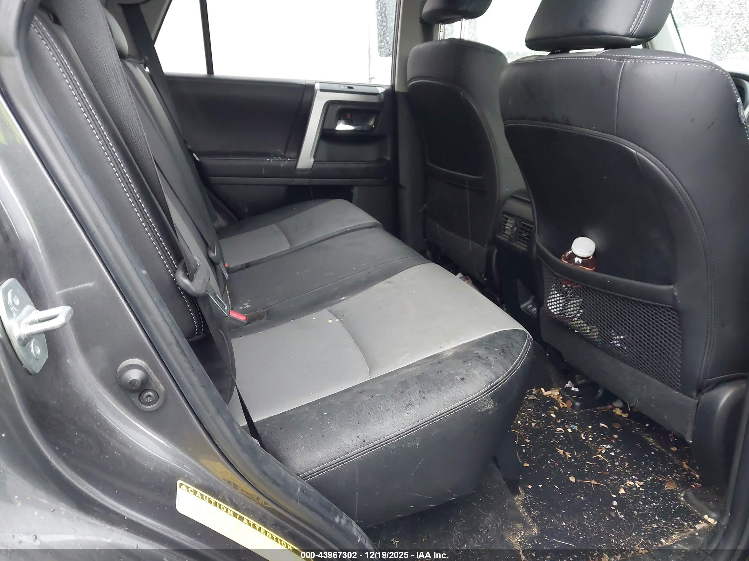 TOYOTA 4RUNNER image 8