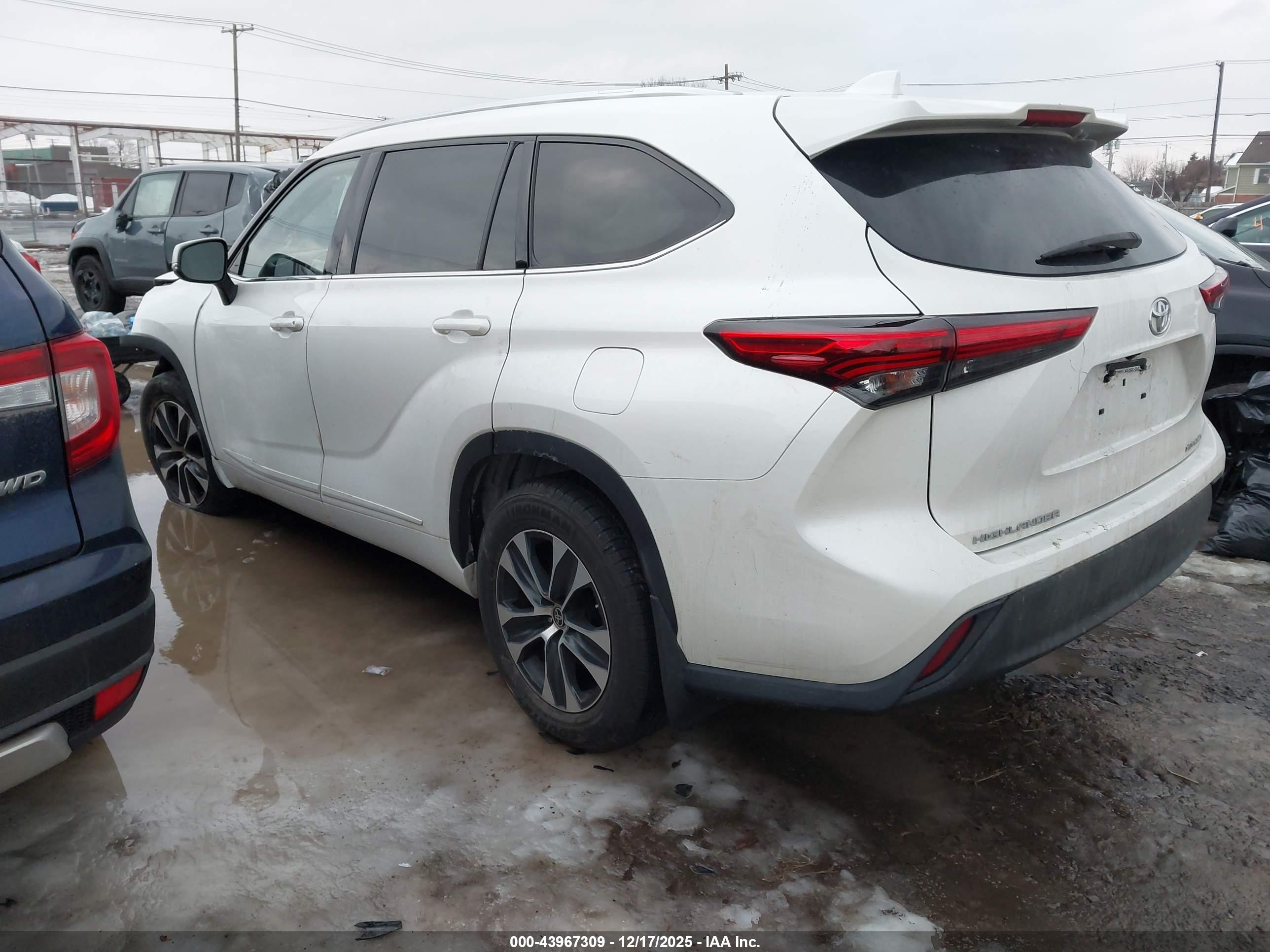 TOYOTA HIGHLANDER image 3