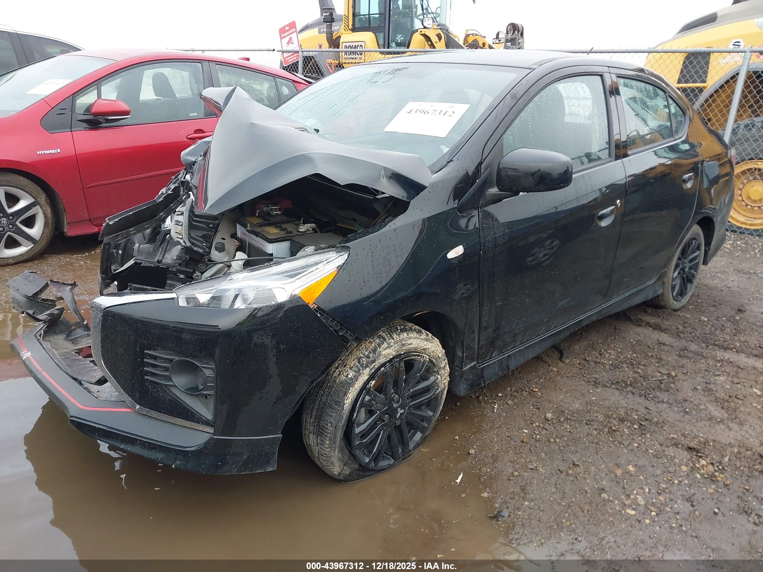 MITSUBISHI MIRAGE image 2