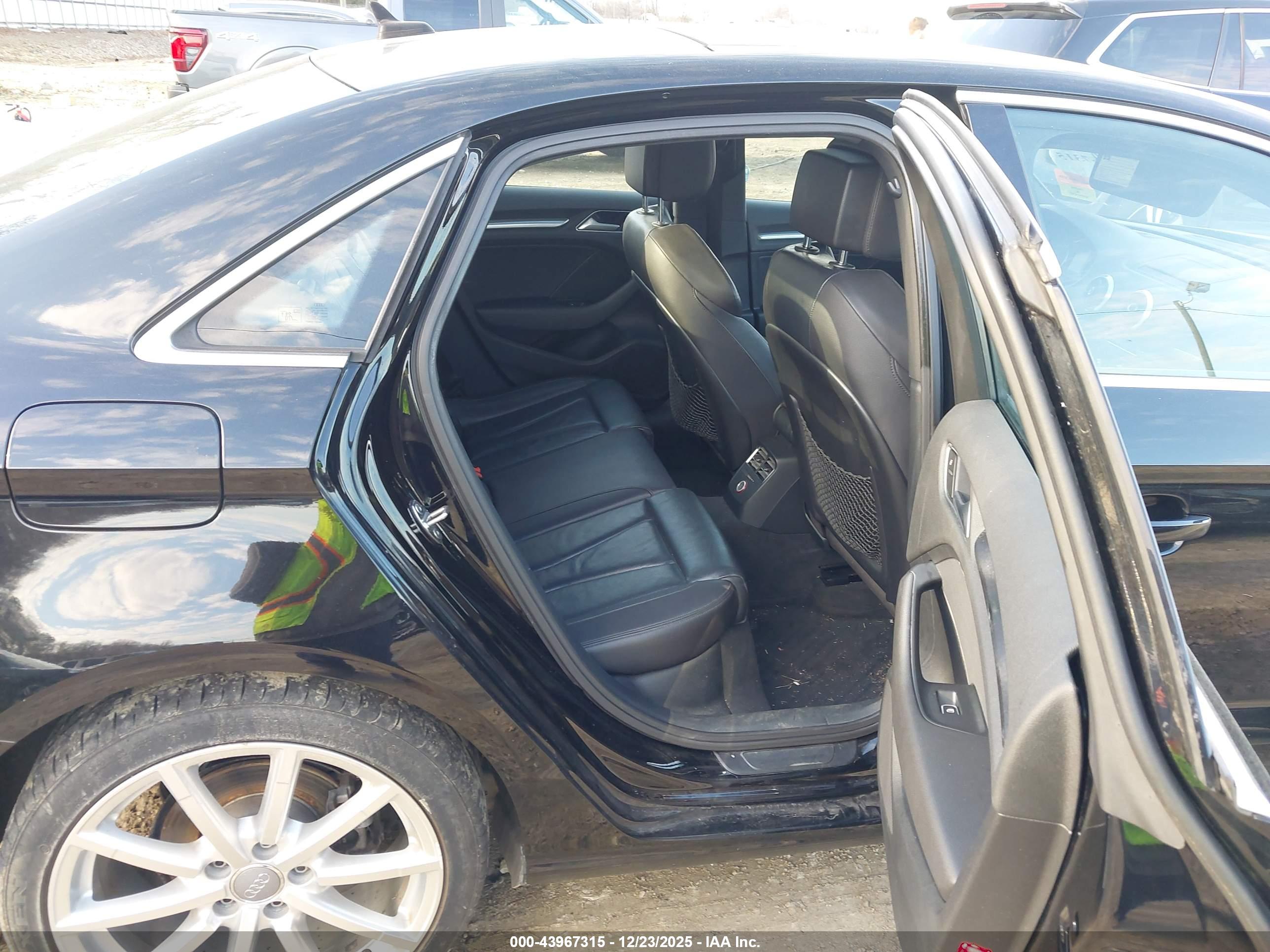 AUDI A3 image 8