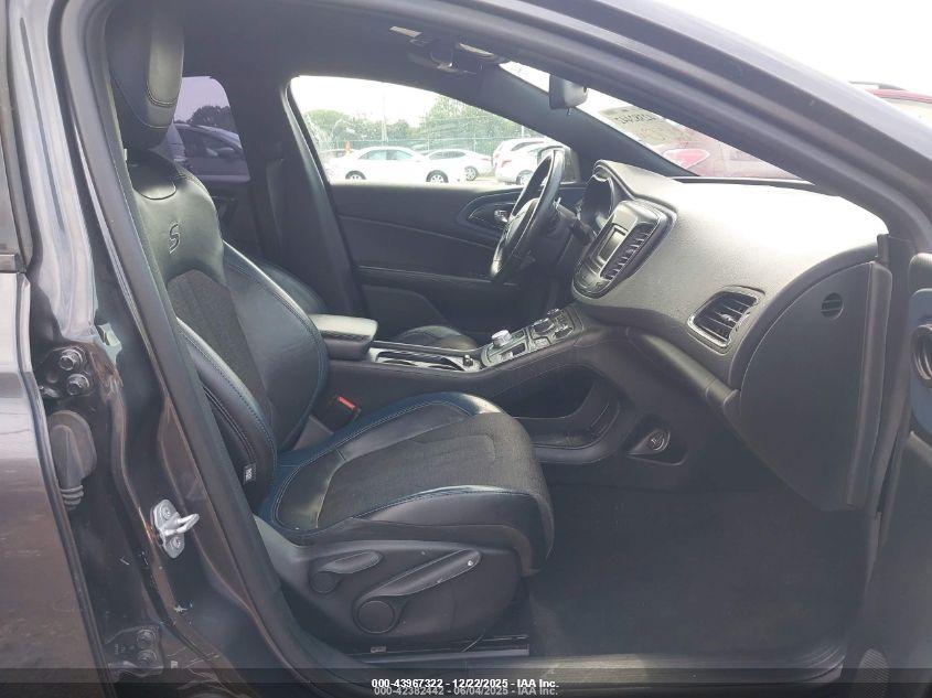 CHRYSLER 200 image 5