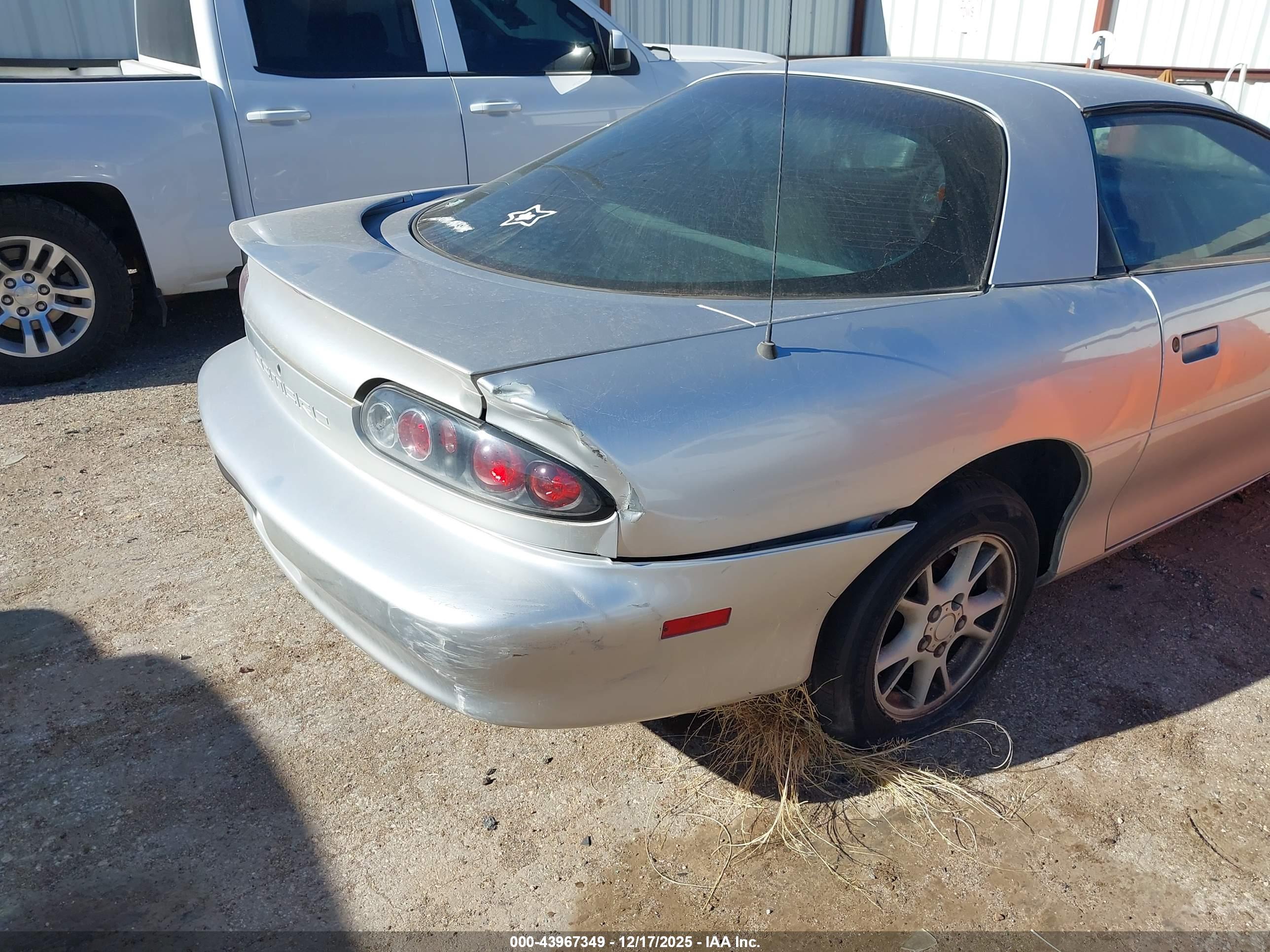 CHEVROLET CAMARO image 6