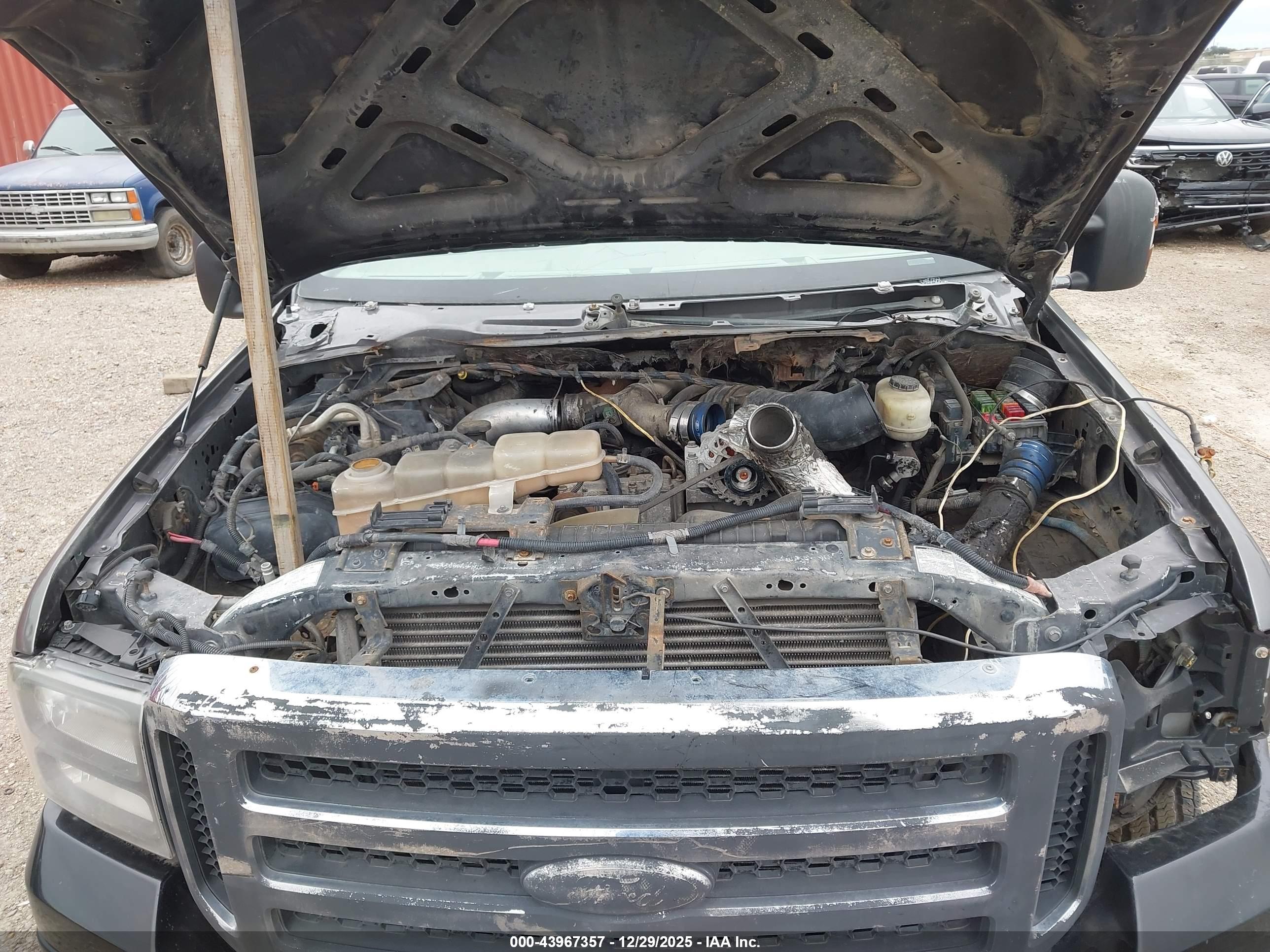 FORD F-350 image 10