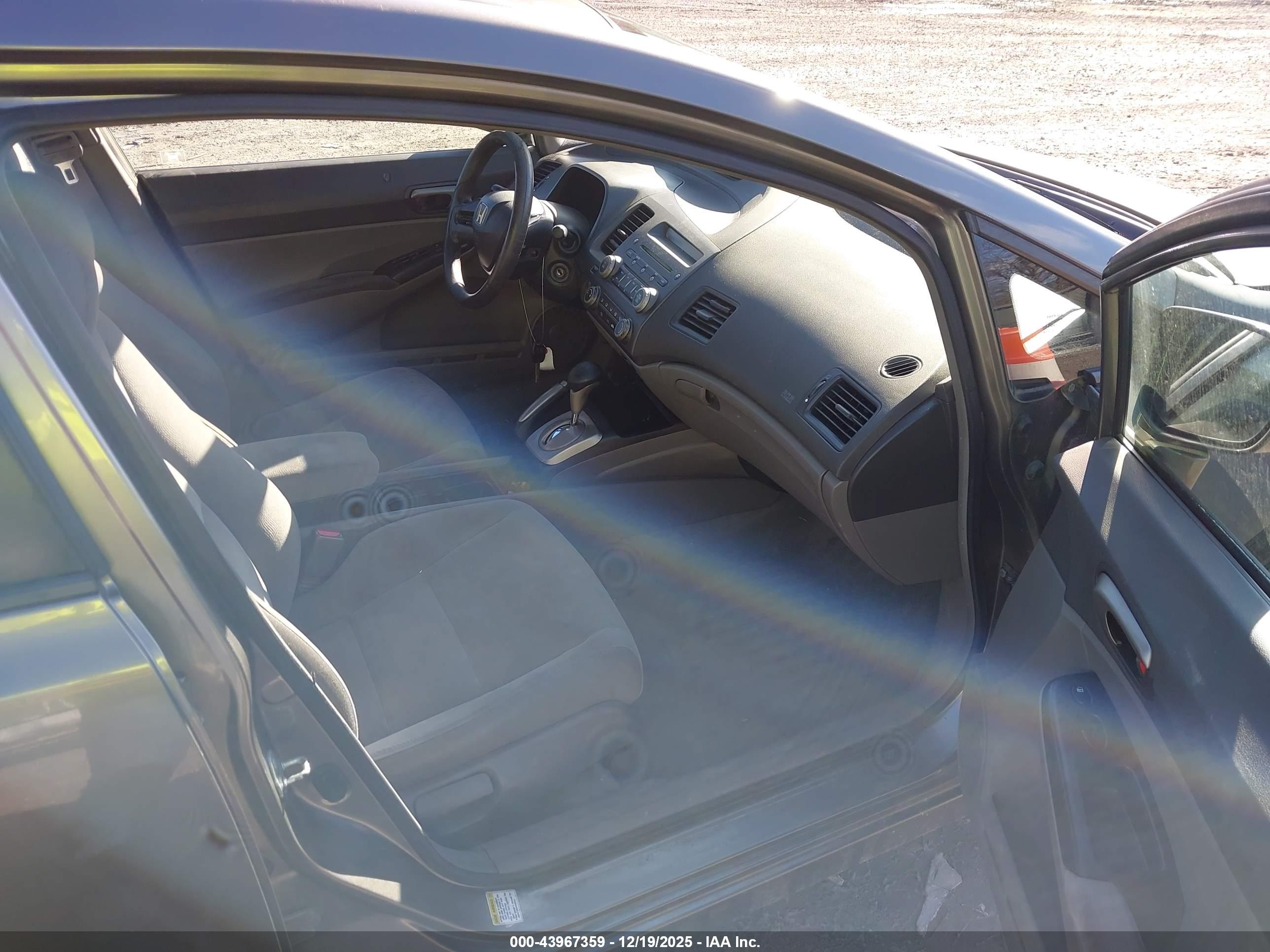 HONDA CIVIC image 5
