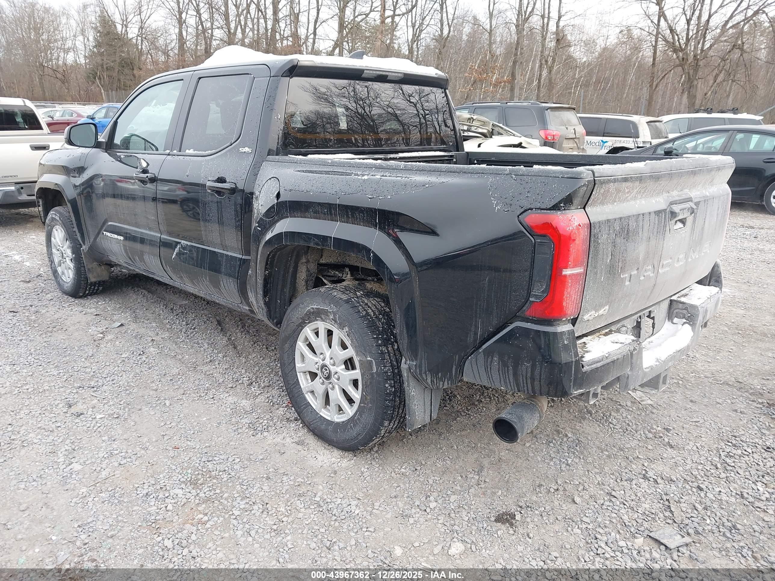 TOYOTA TACOMA image 3