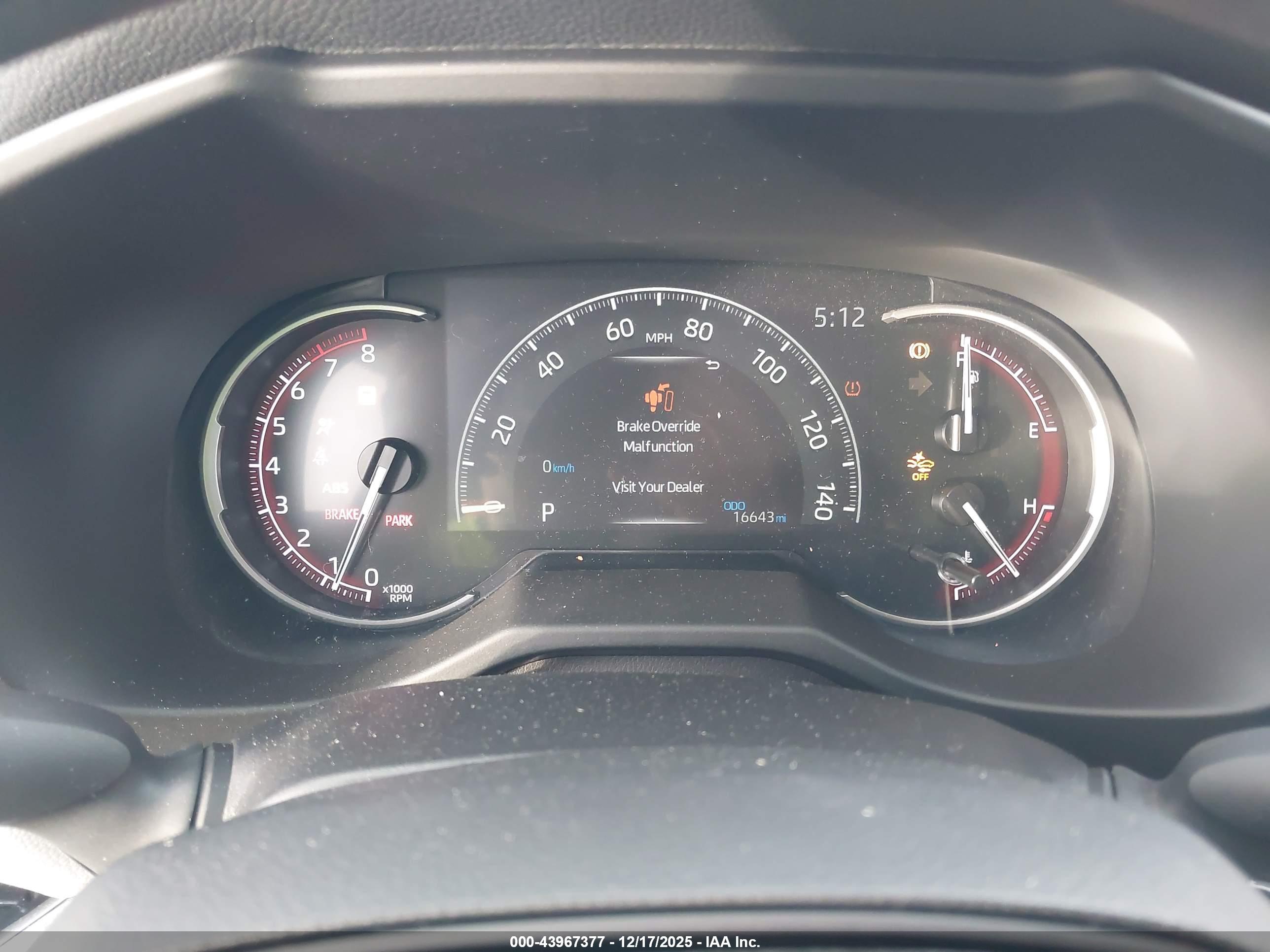 TOYOTA RAV4 image 7
