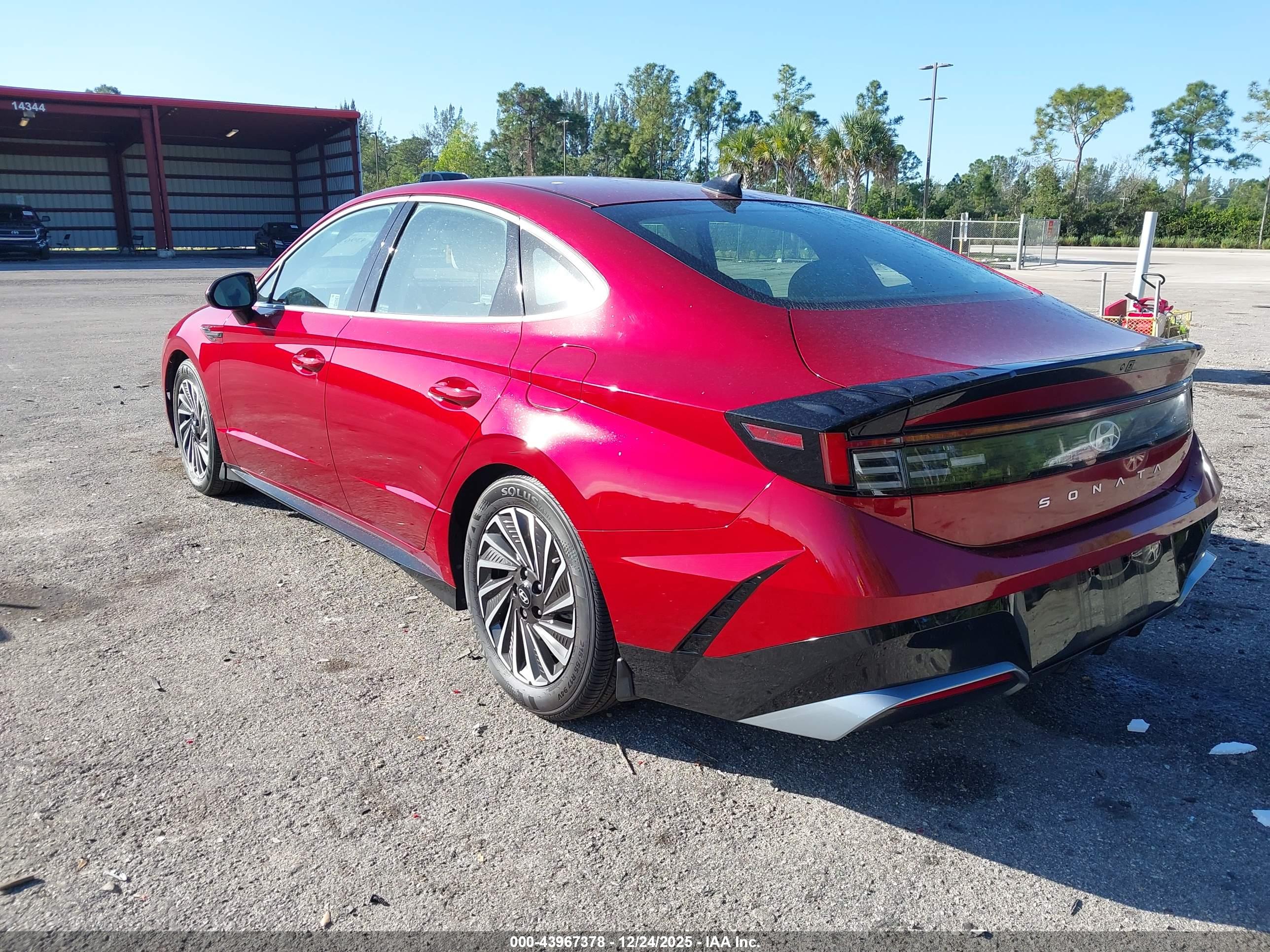 HYUNDAI SONATA image 3