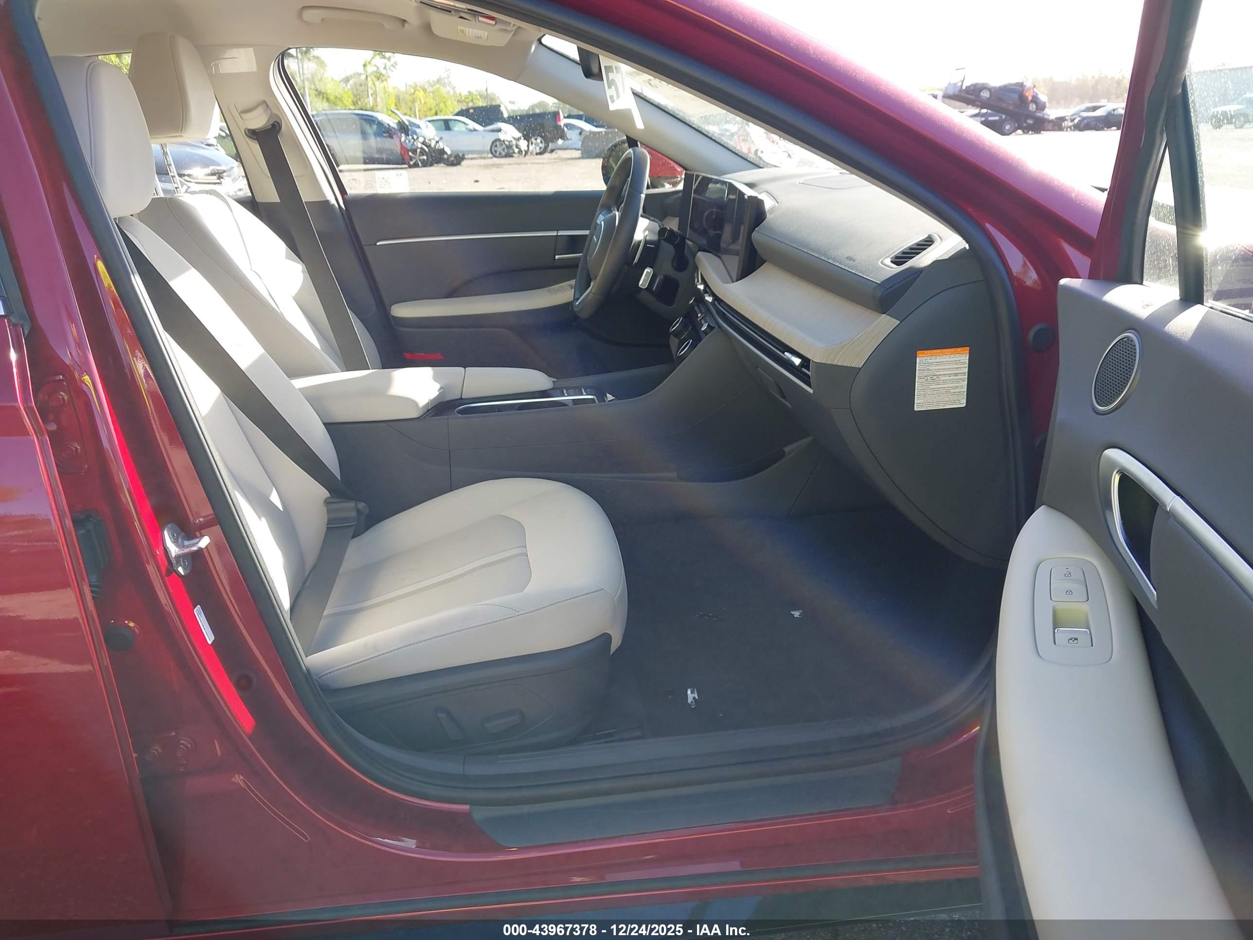 HYUNDAI SONATA image 5
