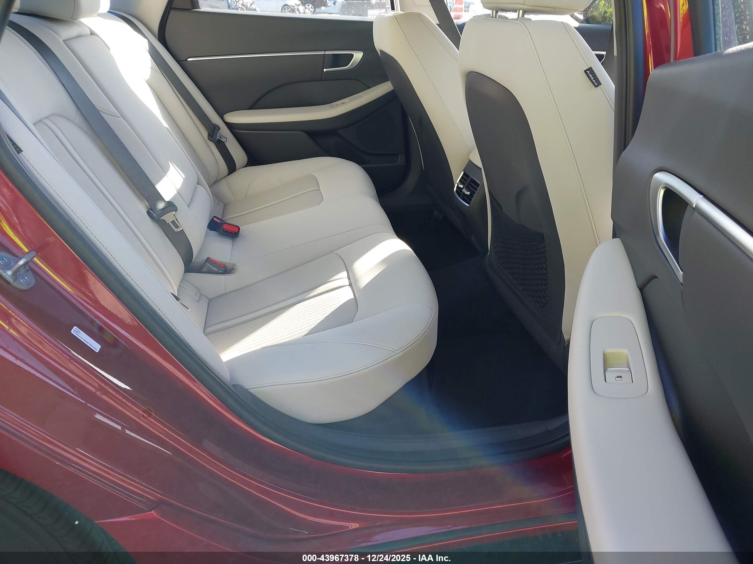 HYUNDAI SONATA image 8