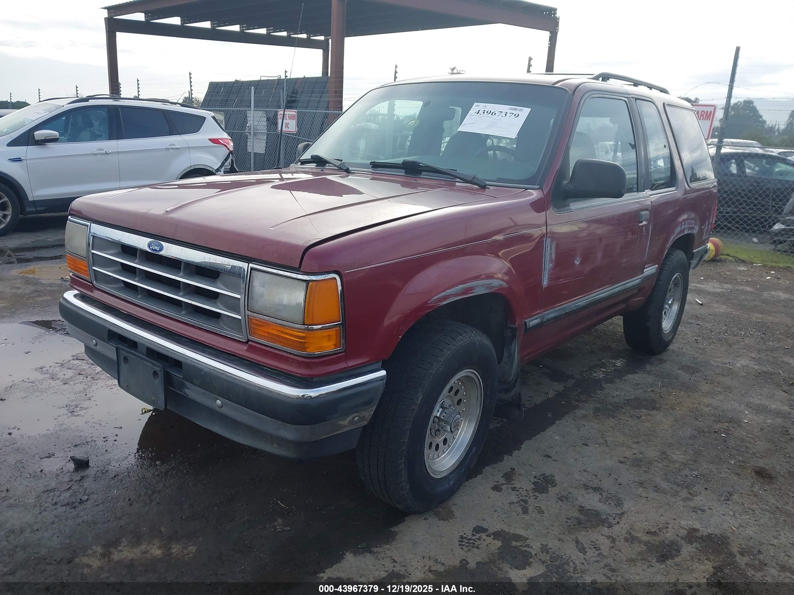FORD EXPLORER image 2