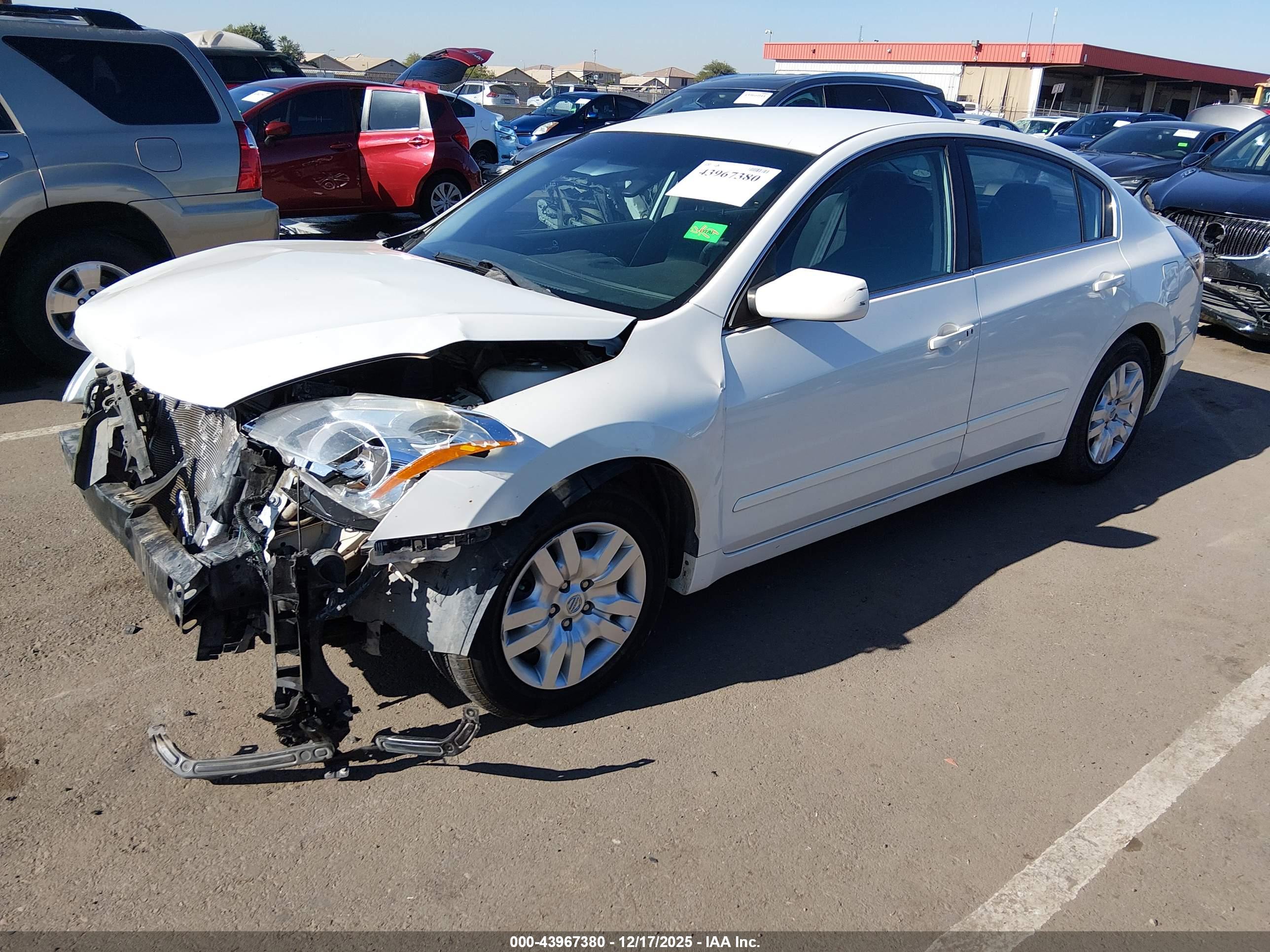 NISSAN ALTIMA image 2