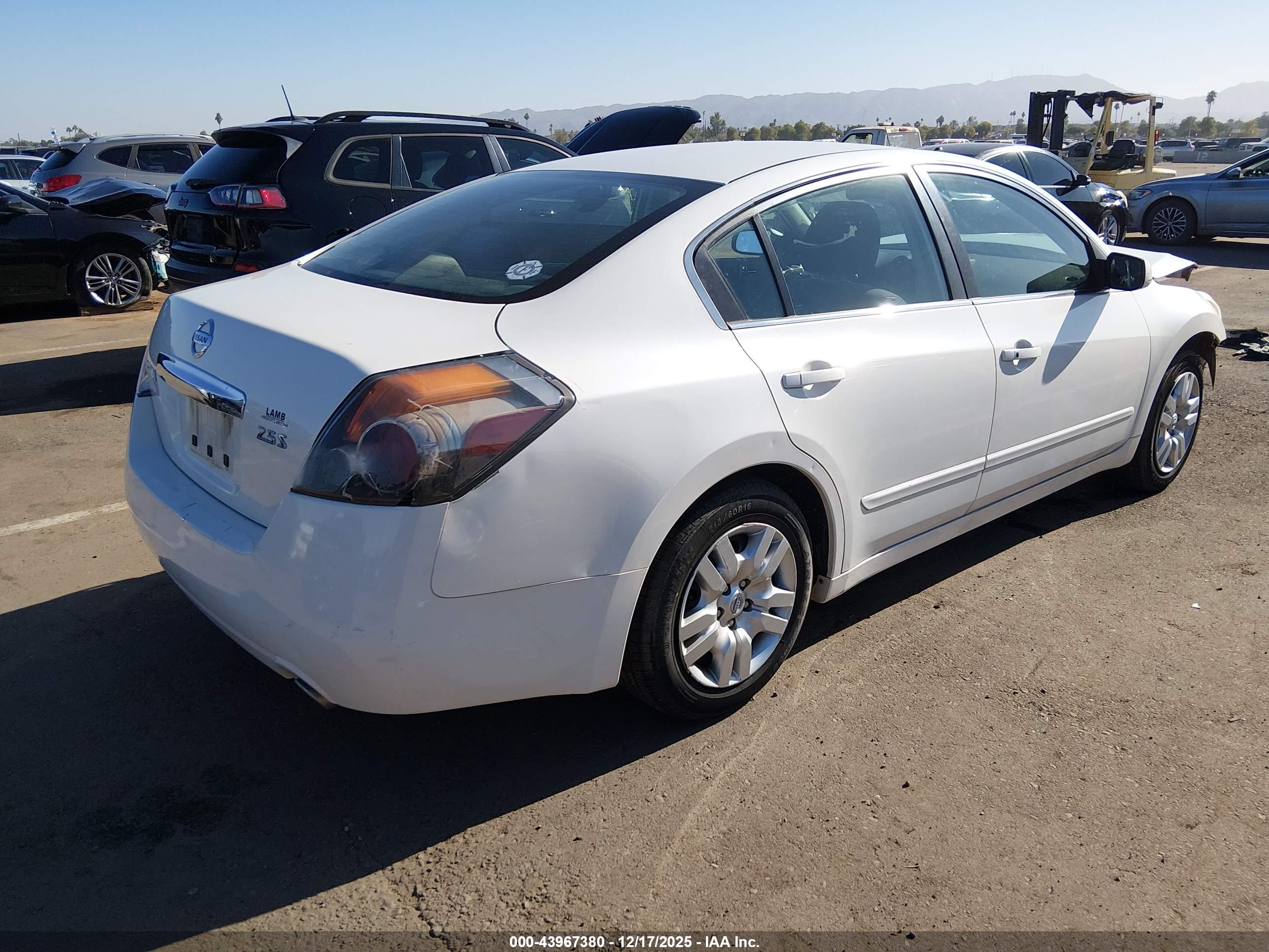 NISSAN ALTIMA image 4