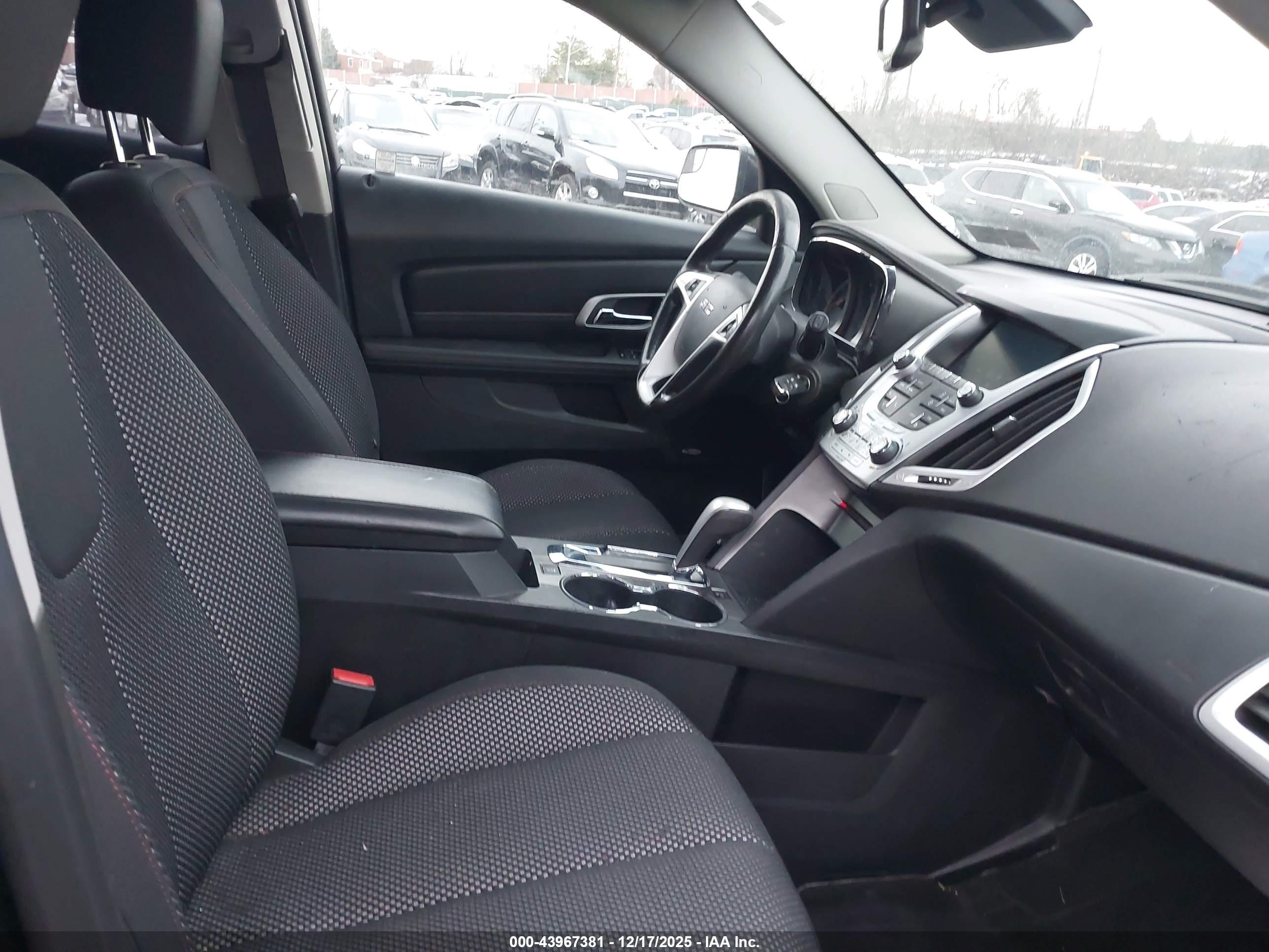 GMC TERRAIN image 5