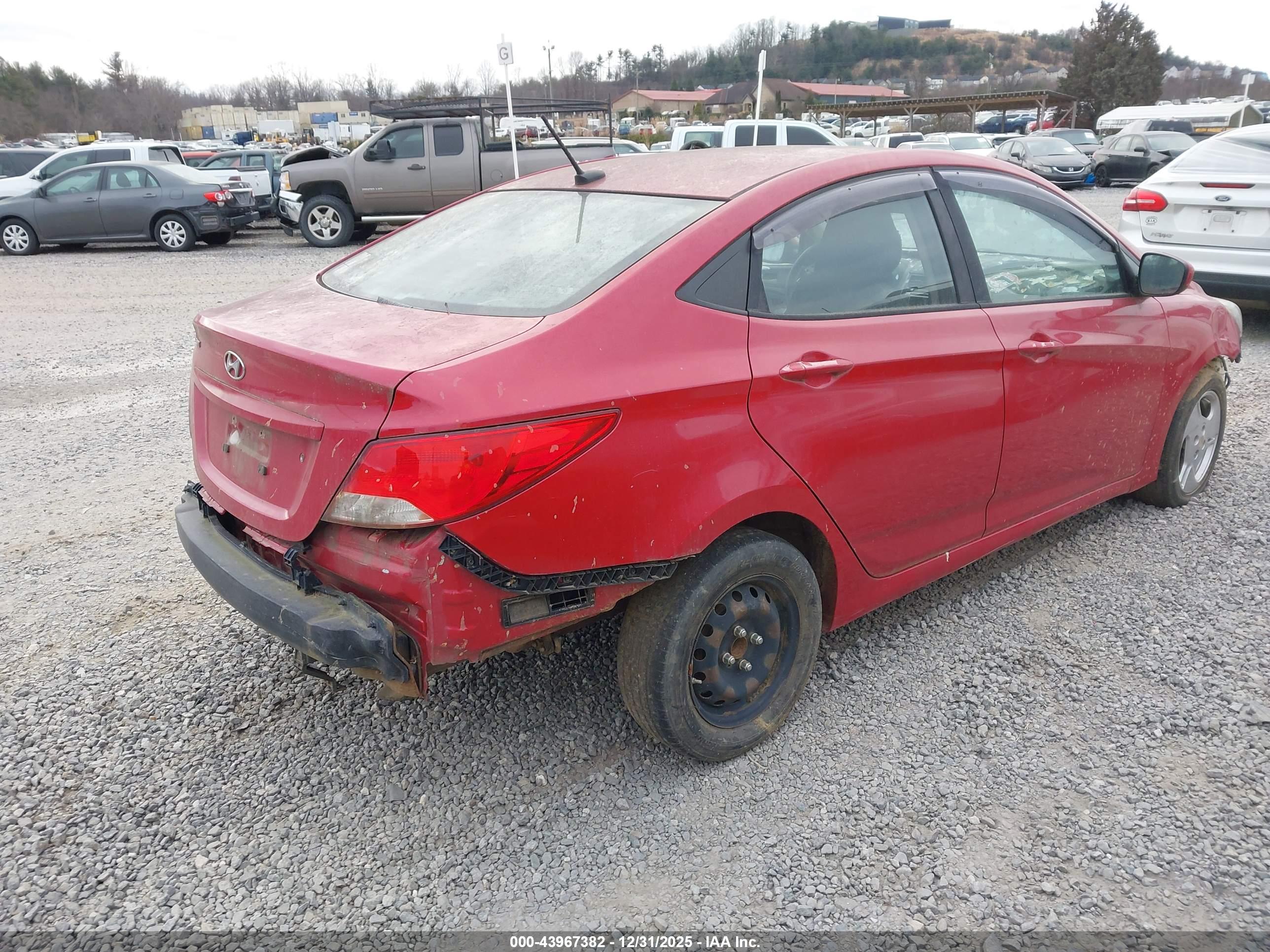 HYUNDAI ACCENT image 4