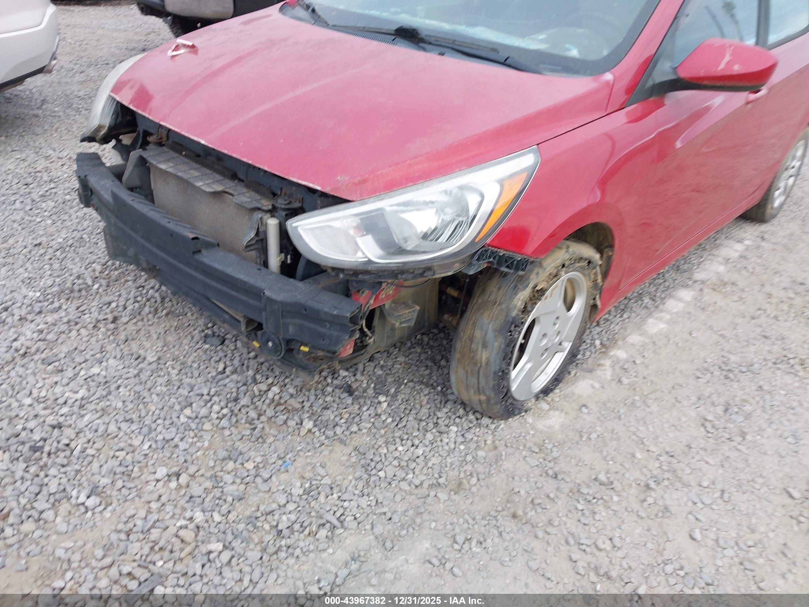 HYUNDAI ACCENT image 6
