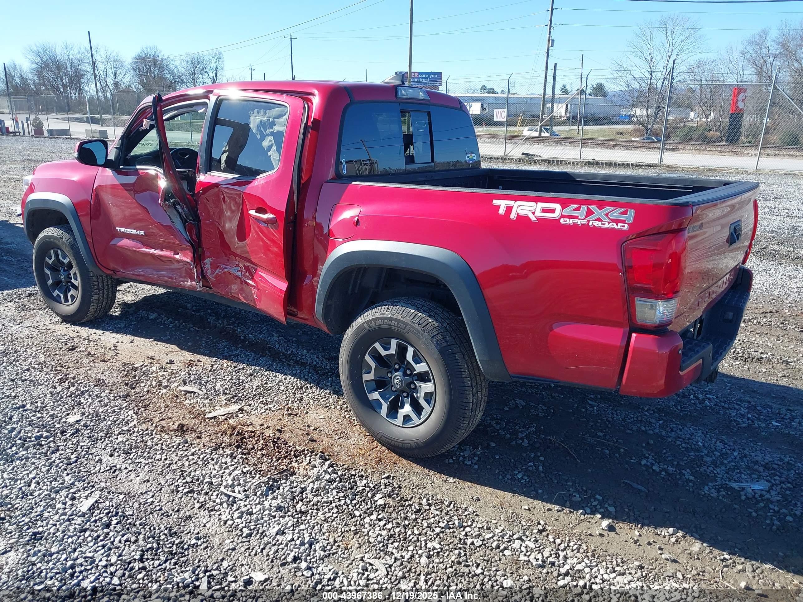 TOYOTA TACOMA image 3