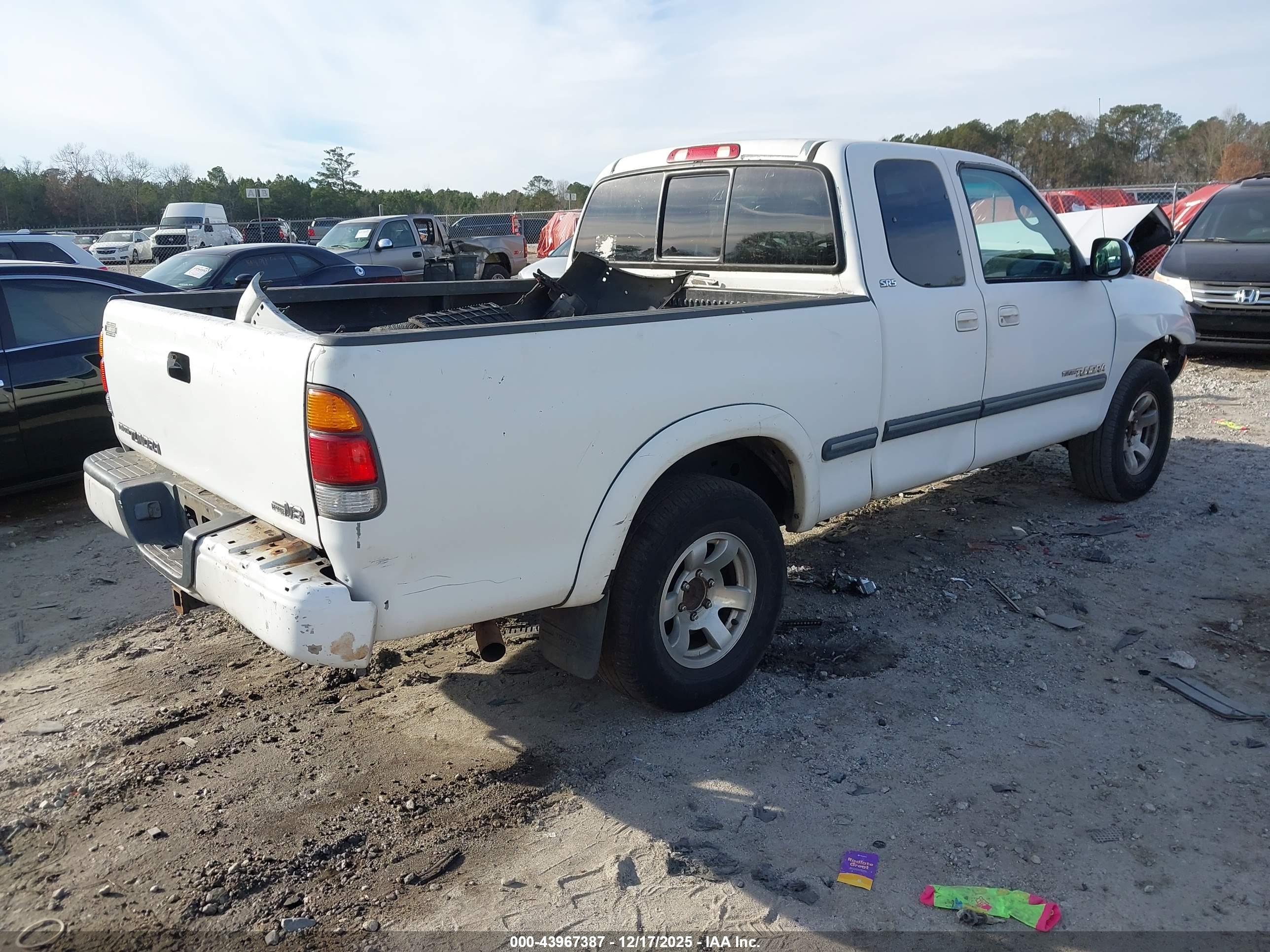 TOYOTA TUNDRA image 4