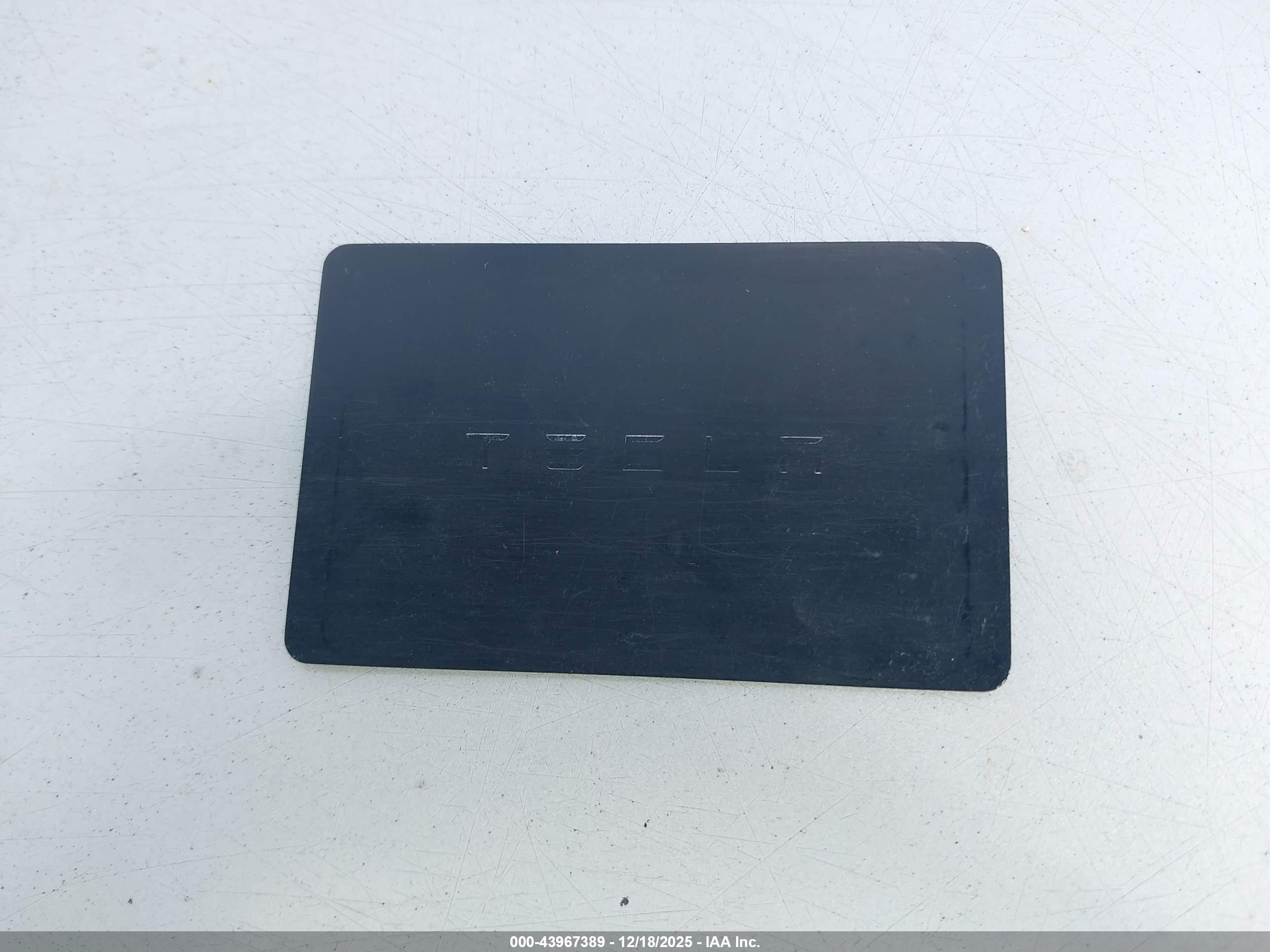 TESLA MODEL image 11