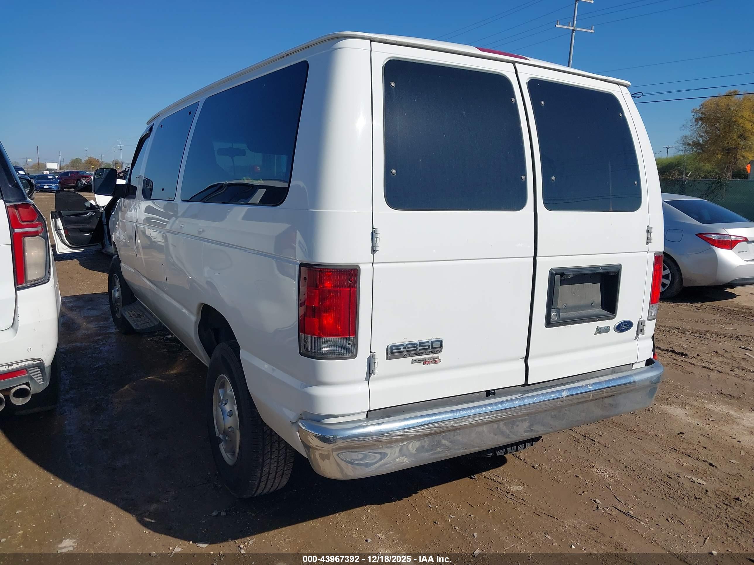 FORD E-350 image 3