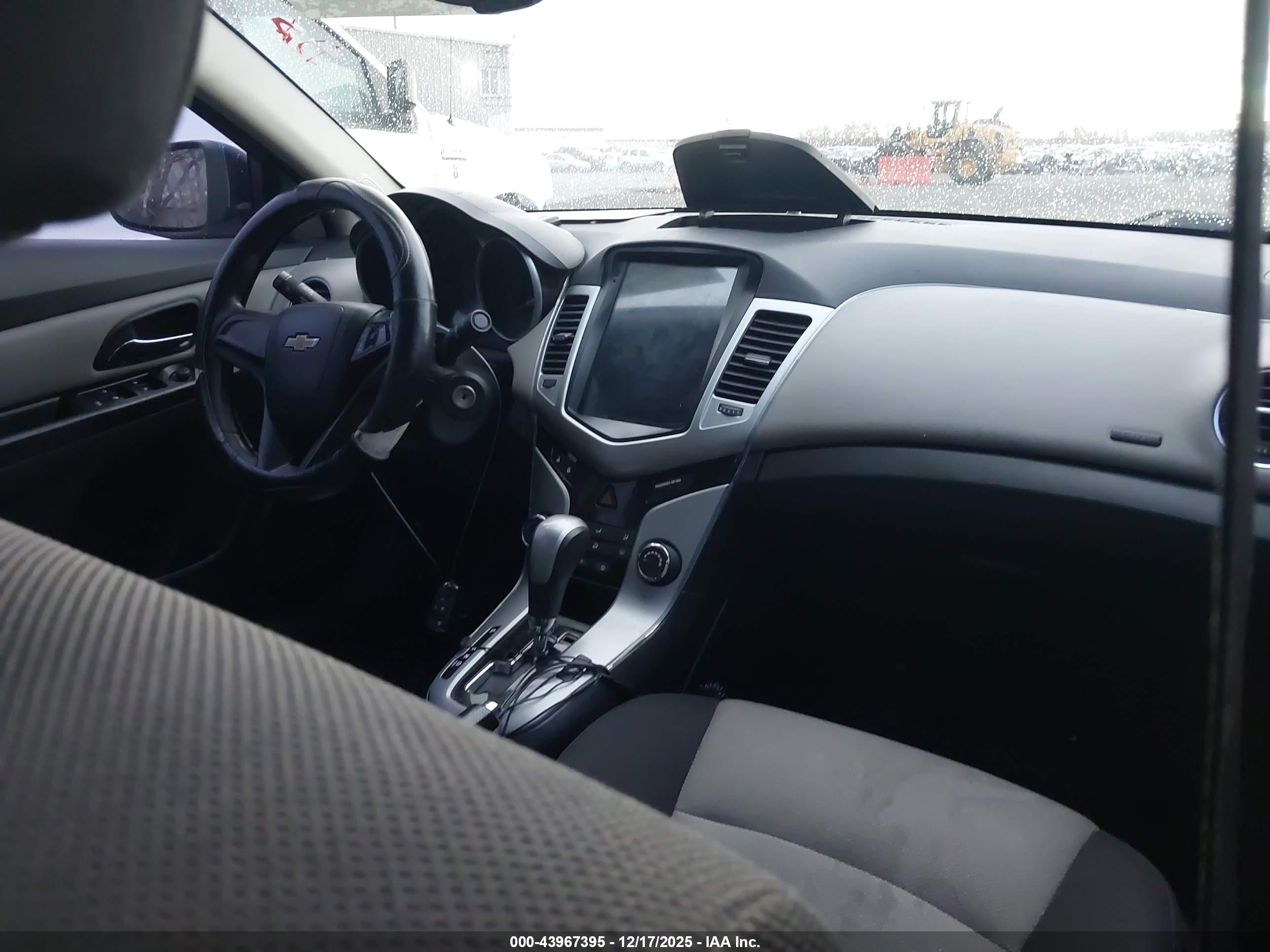 CHEVROLET CRUZE image 5