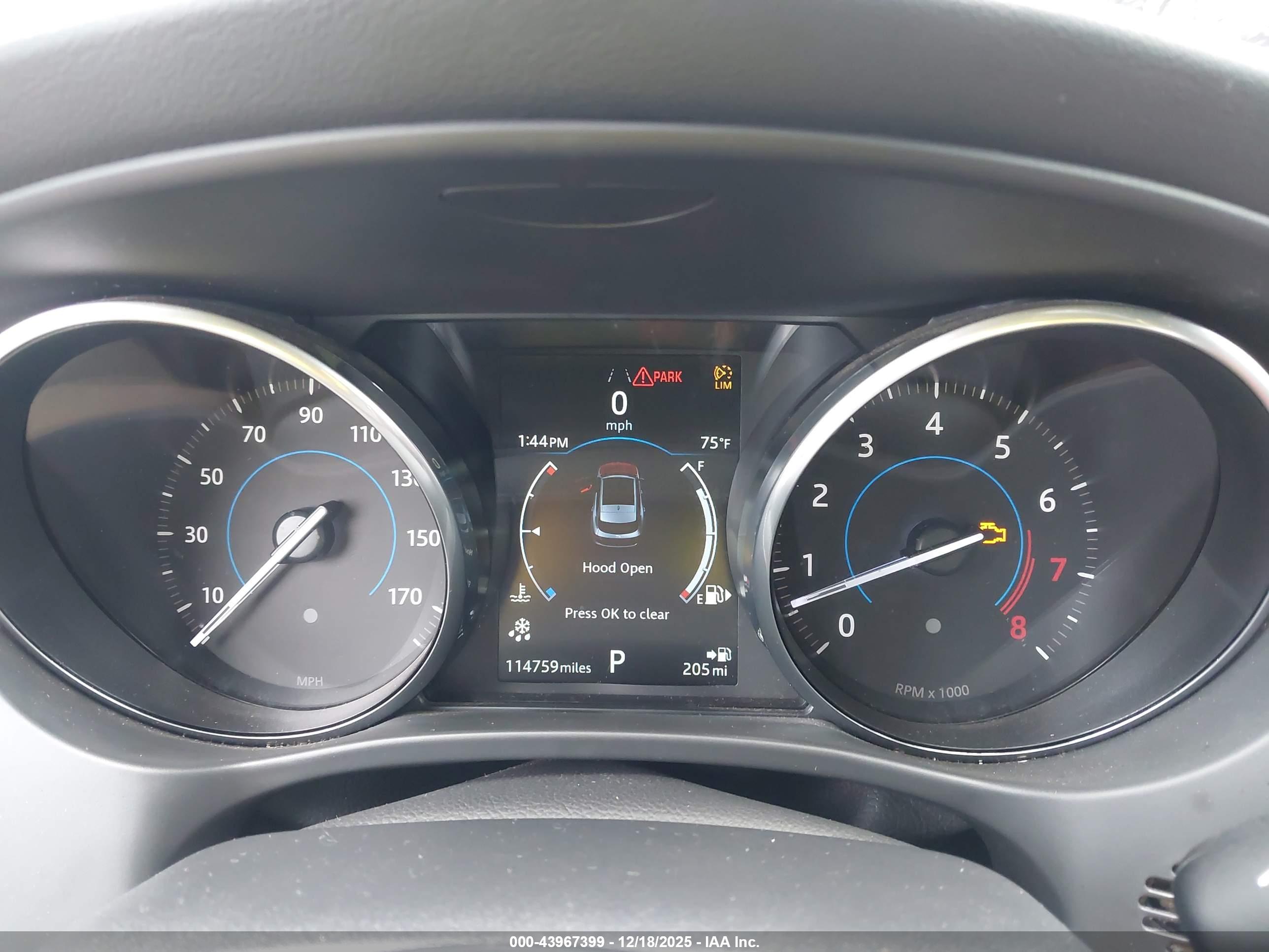JAGUAR F-PACE image 7