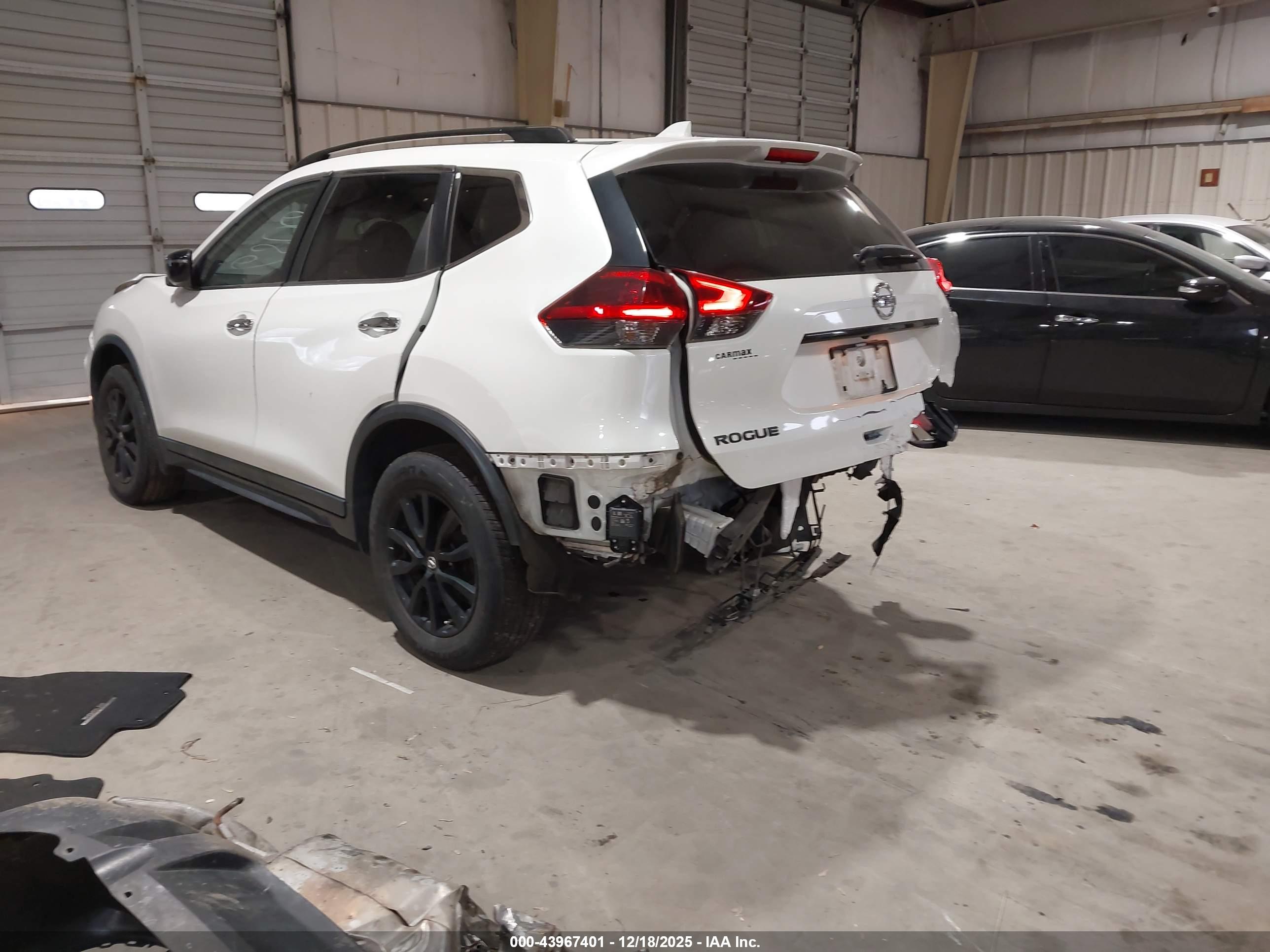 NISSAN ROGUE image 3