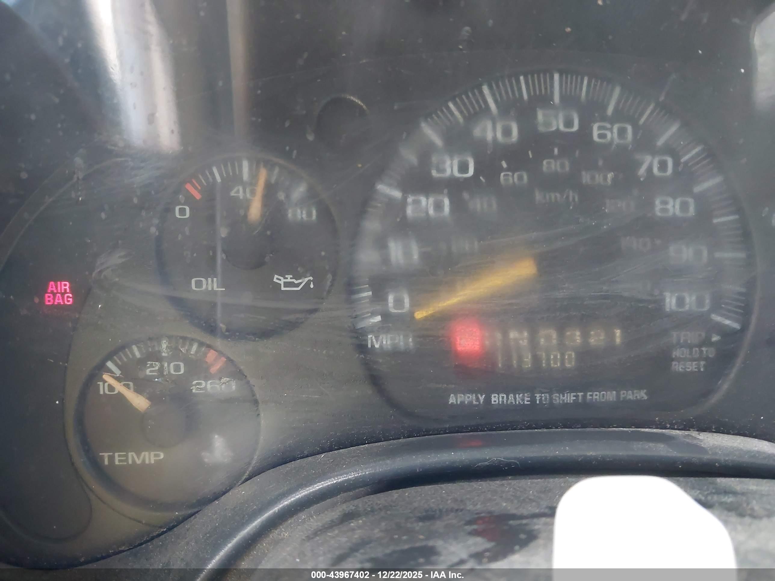 CHEVROLET EXPRESS image 7