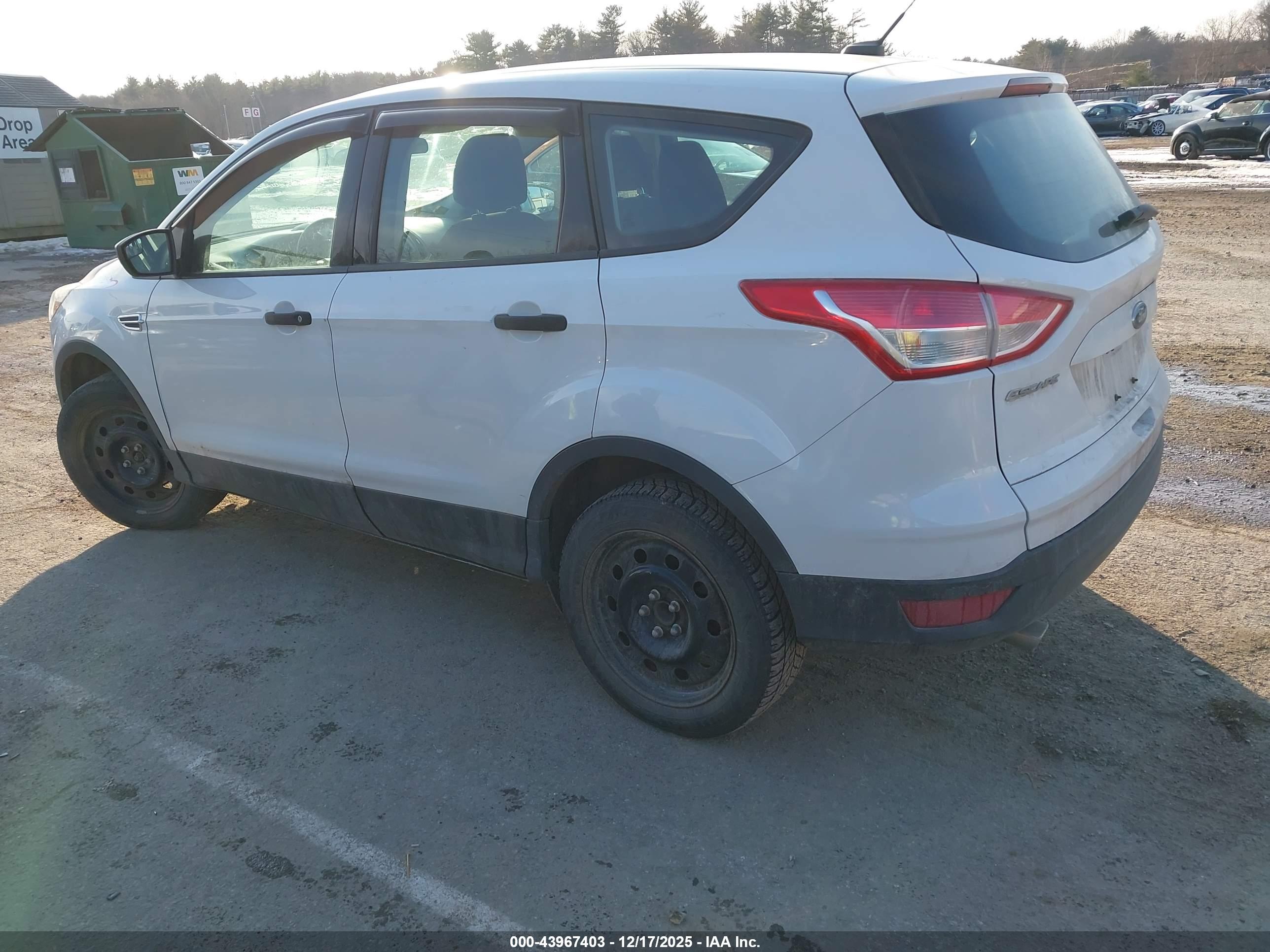 FORD ESCAPE image 3