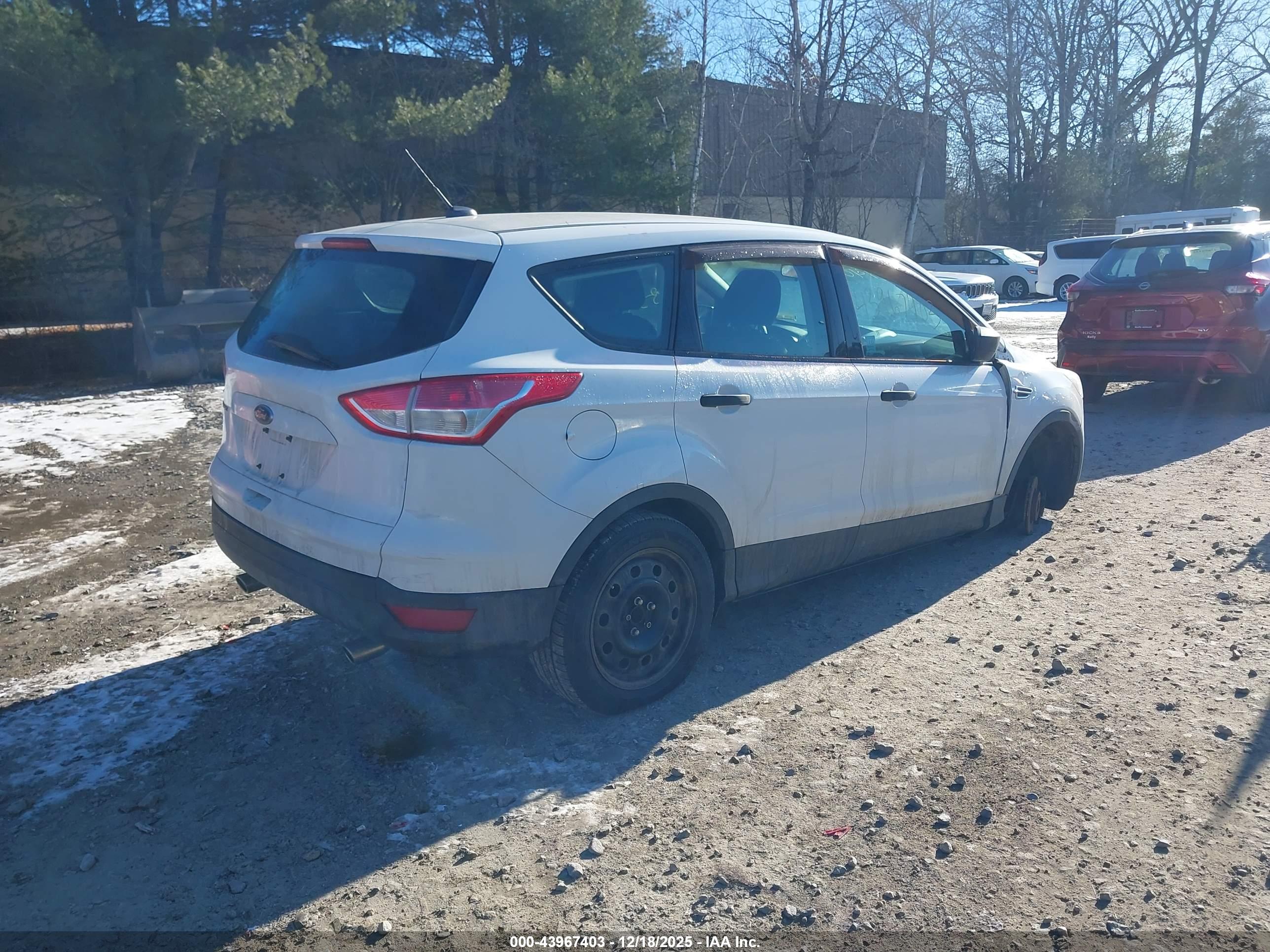 FORD ESCAPE image 4
