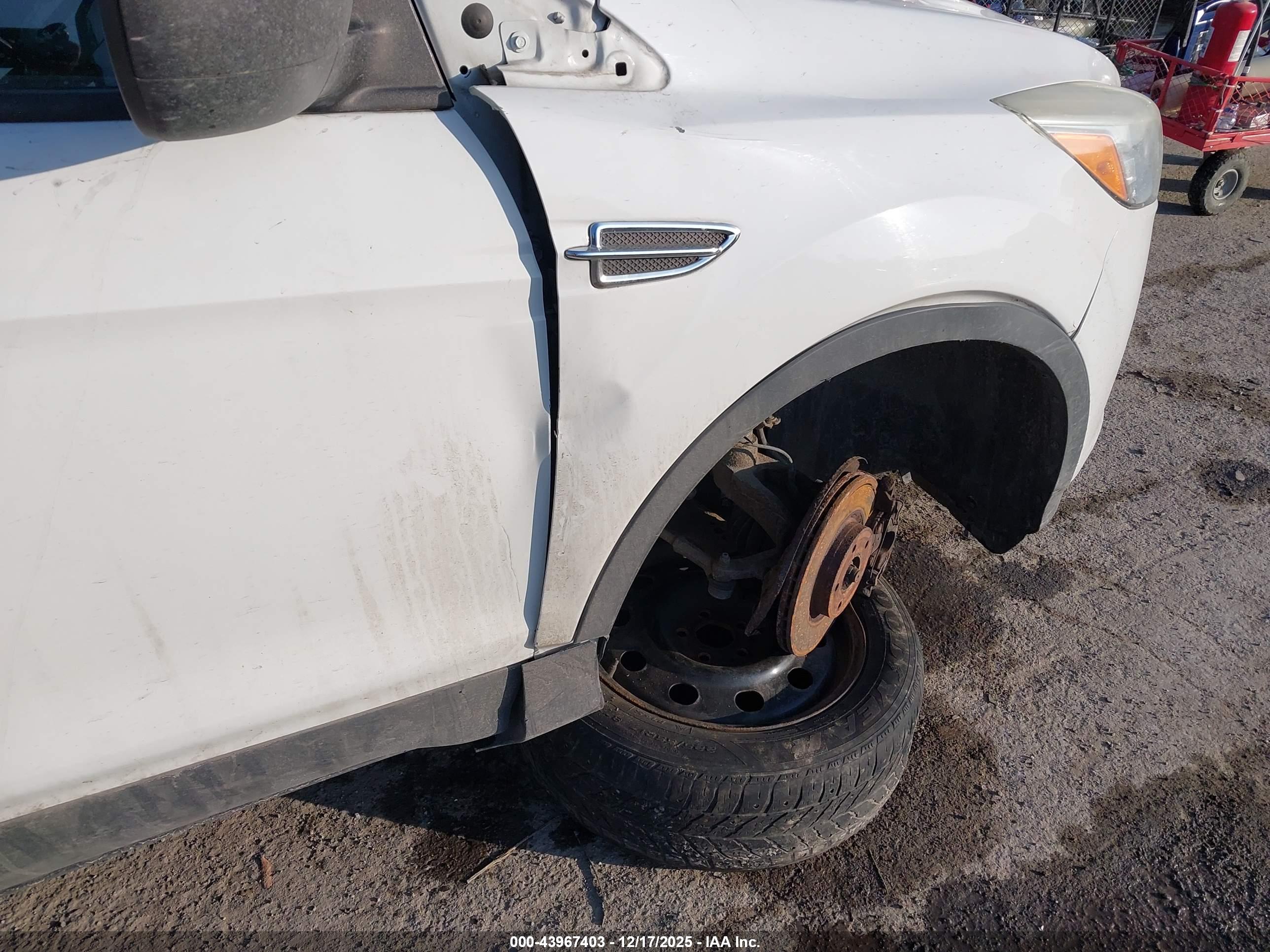 FORD ESCAPE image 6