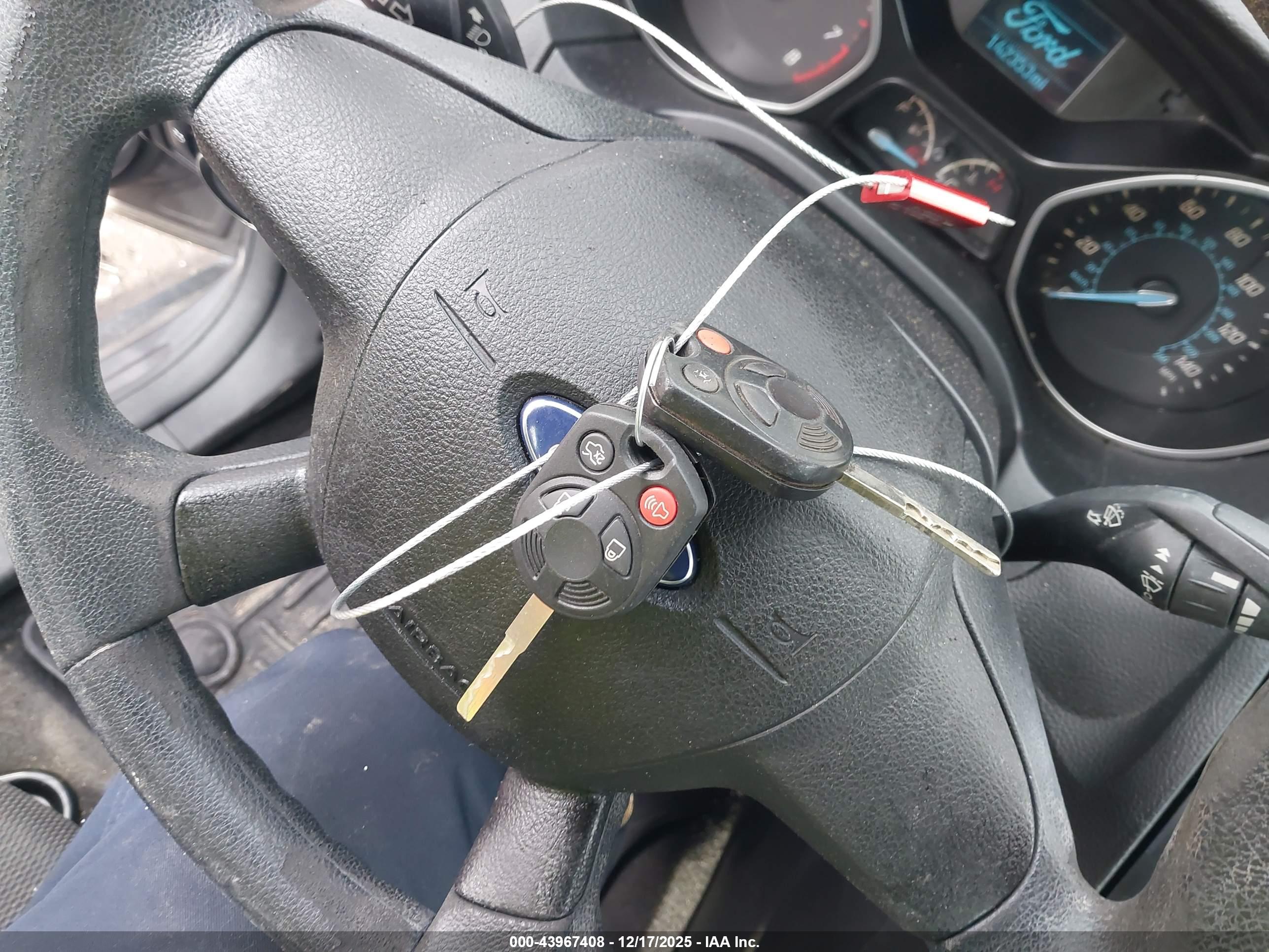 FORD FOCUS image 11