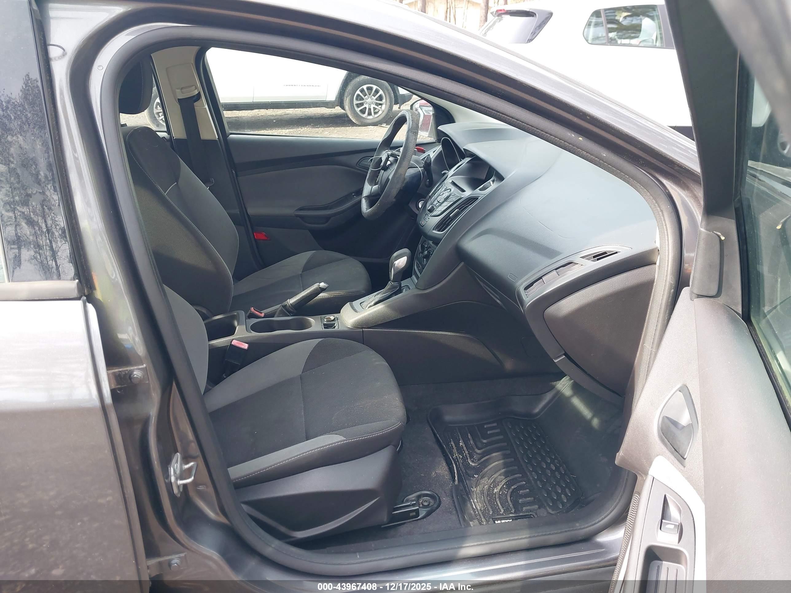 FORD FOCUS image 5
