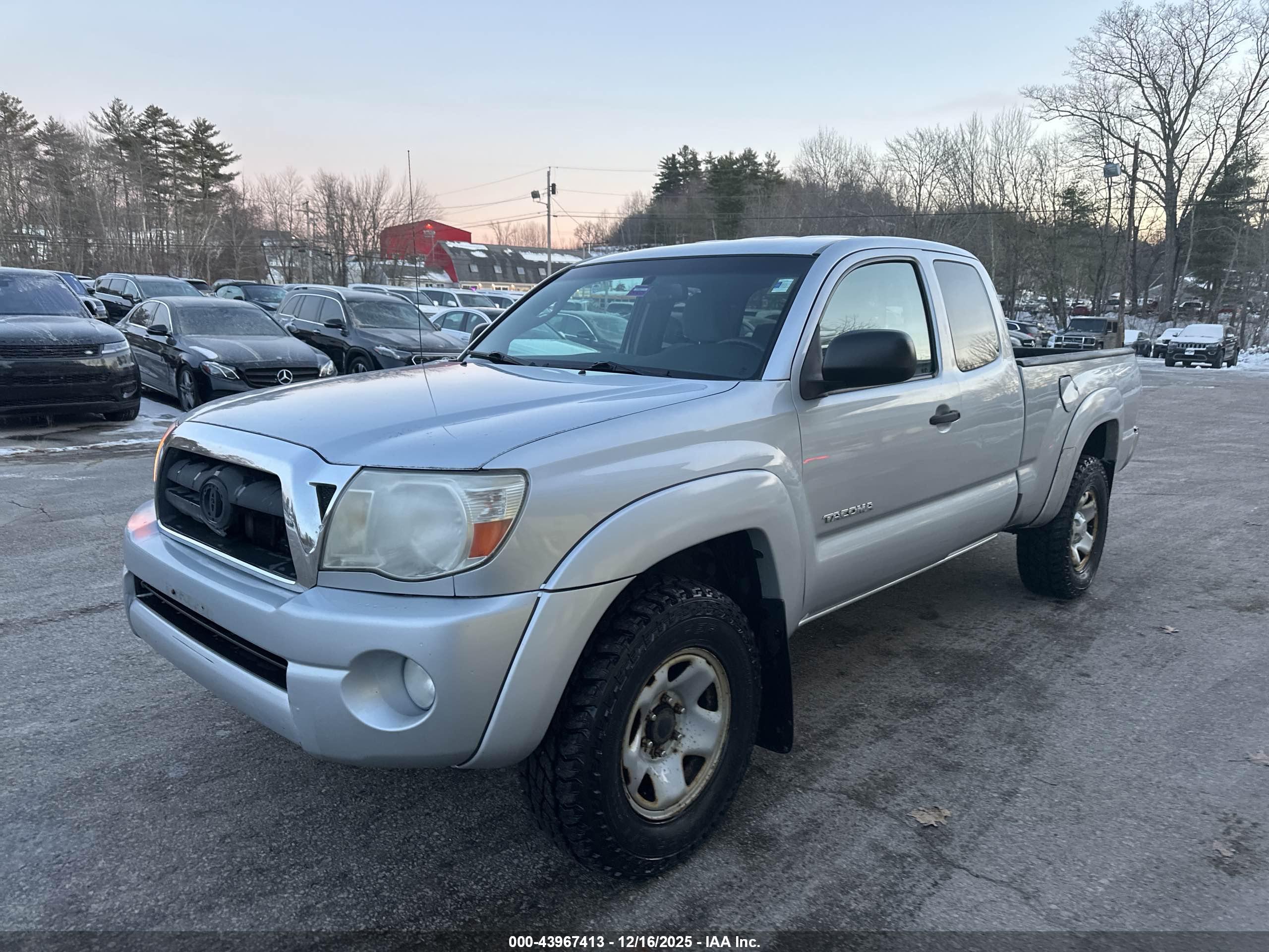 TOYOTA TACOMA image 2