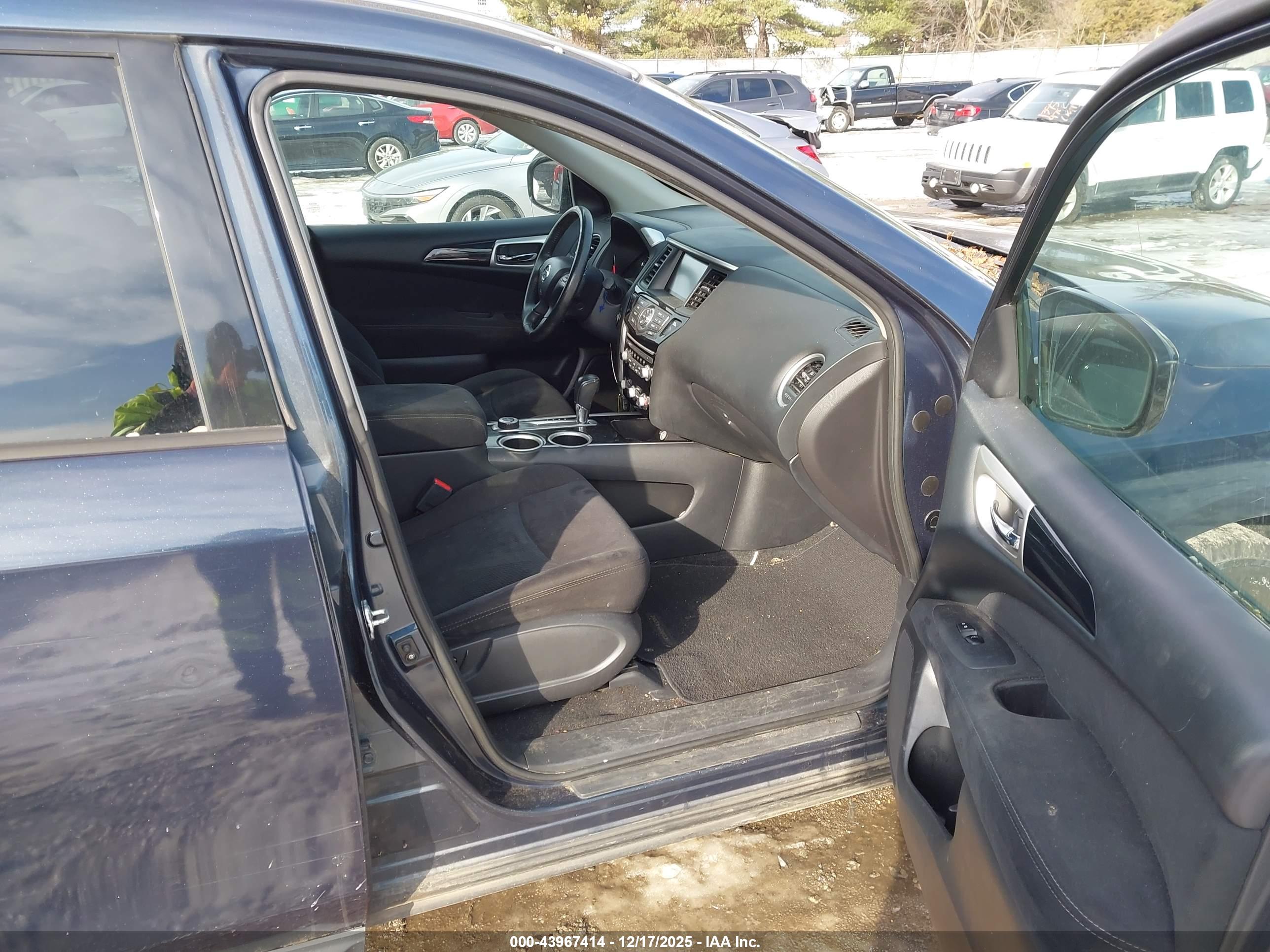 NISSAN PATHFINDER image 5