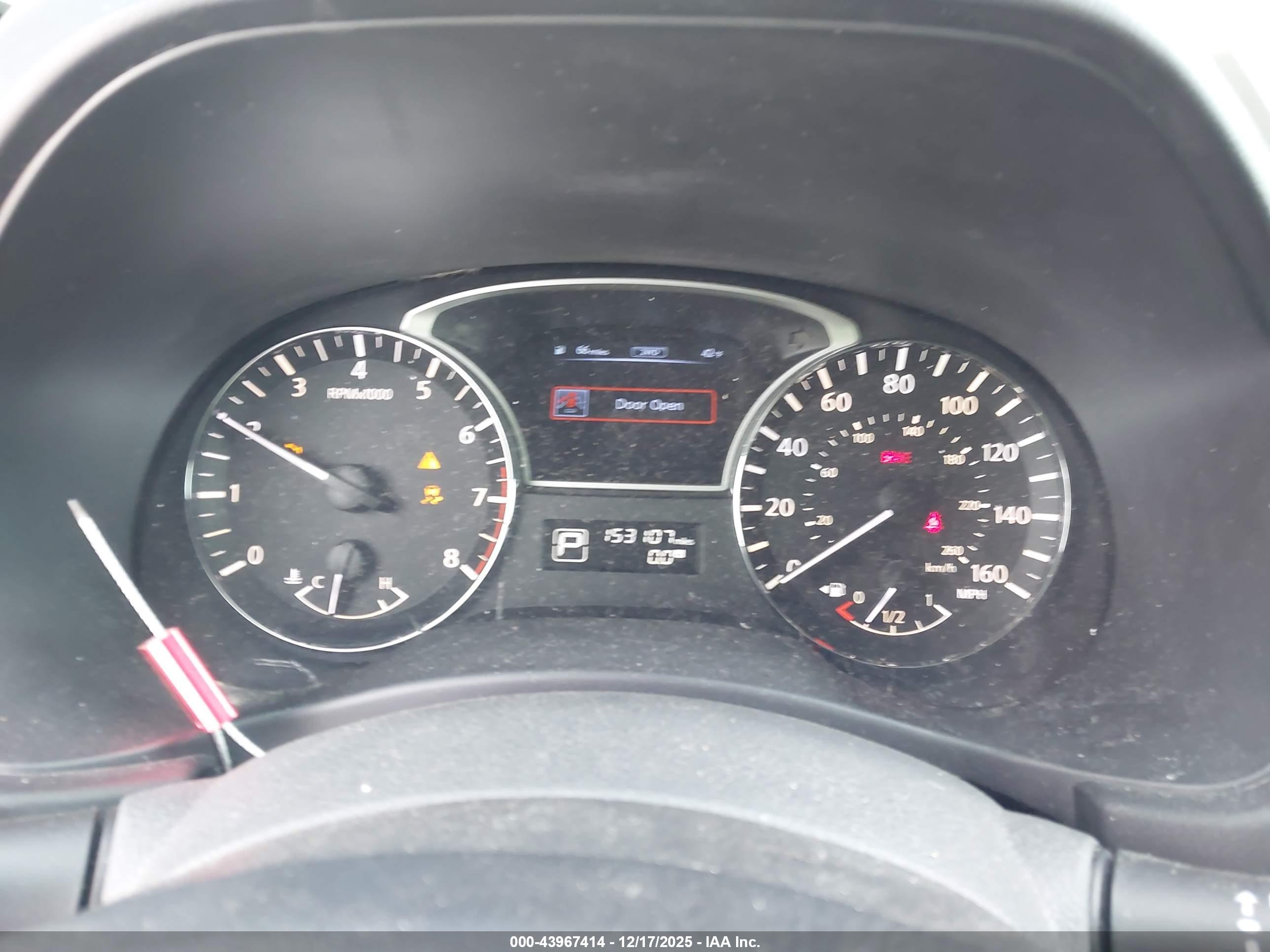 NISSAN PATHFINDER image 7